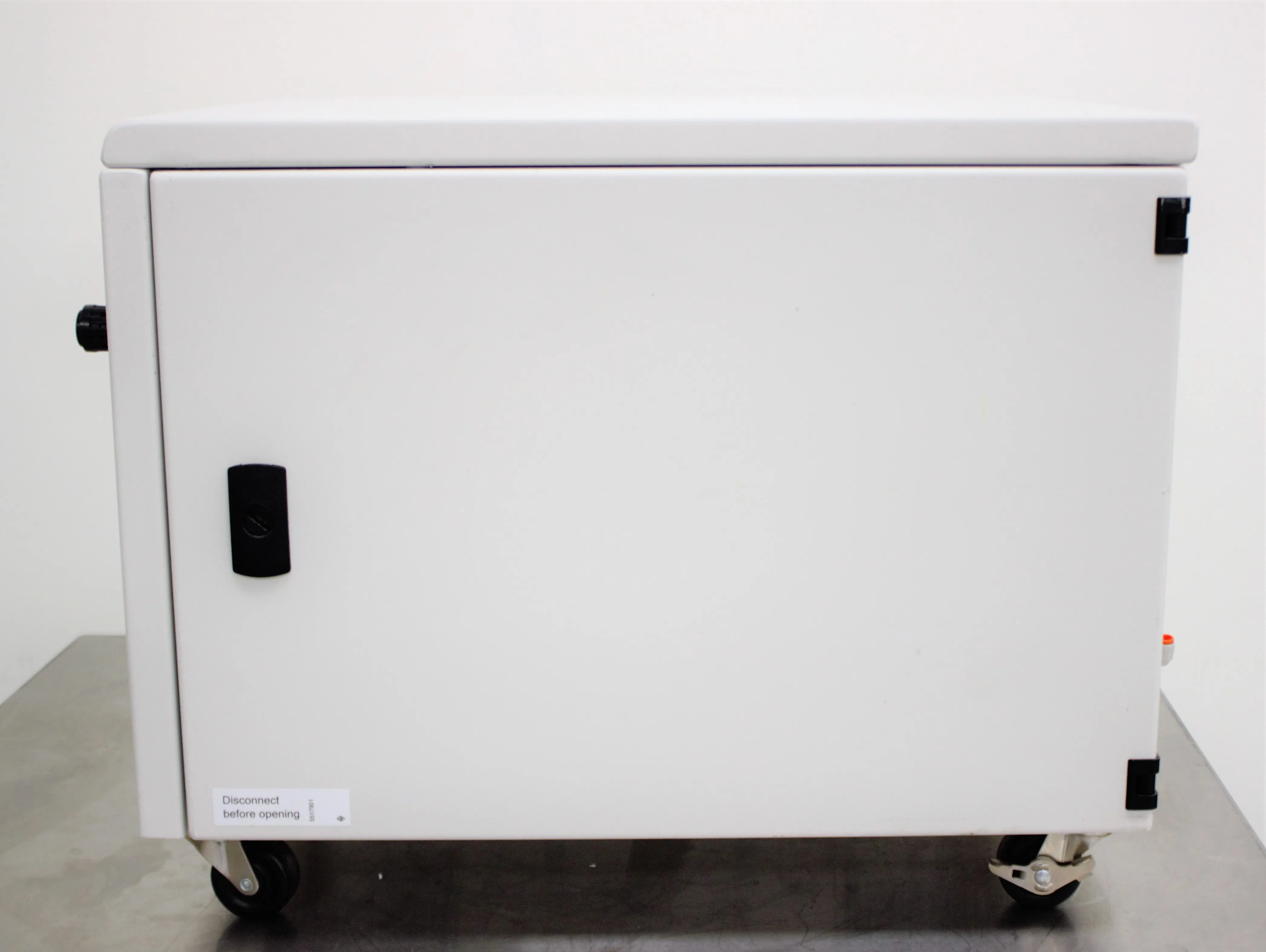 Jun-Air OF302-4M Oil-Less Rocking Piston Air Compressor Cabinet Unit with Integrated Filtration