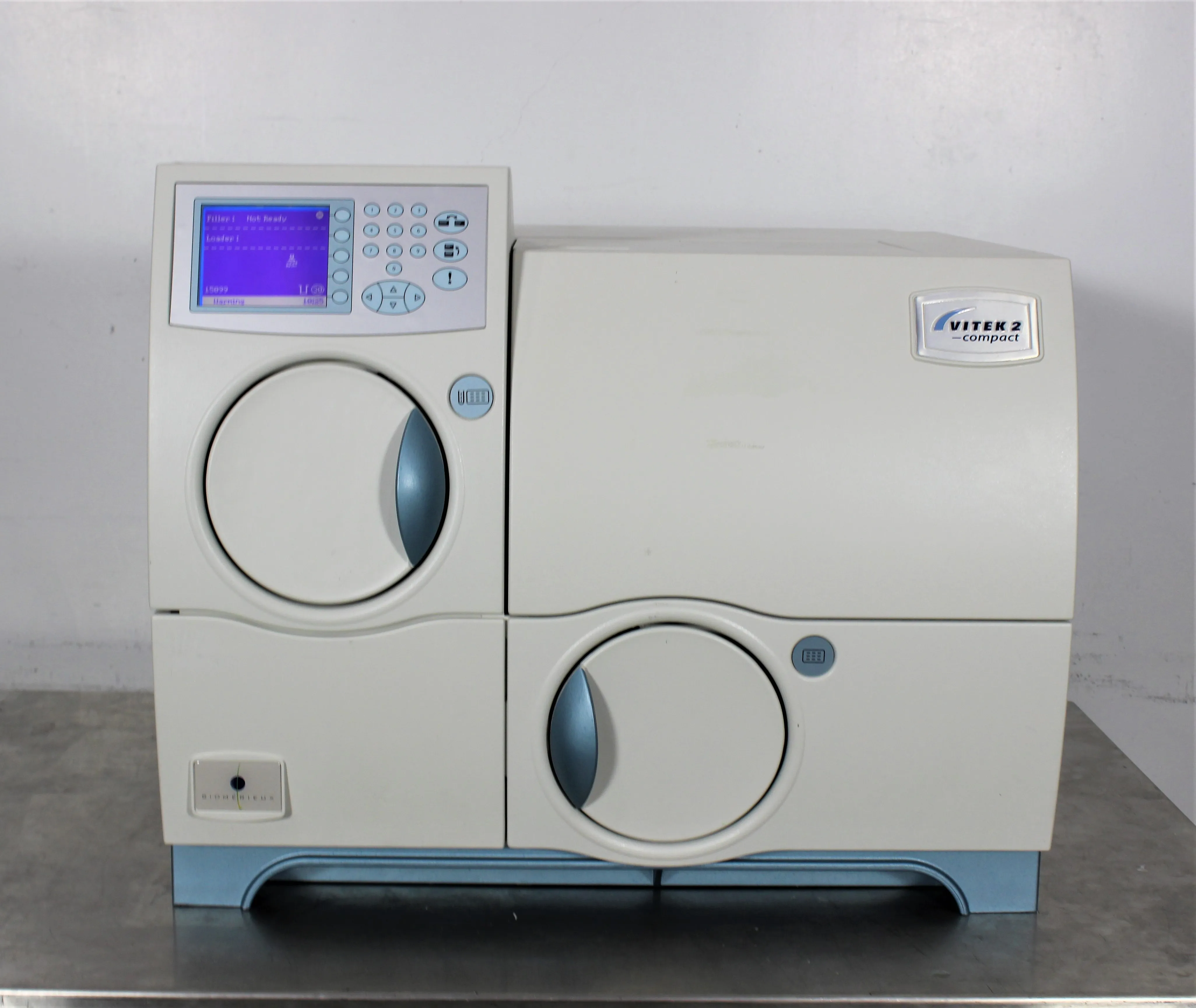 Used VITEK 2 Compact Bacterial Identification DNA Sequencer System 27630 VK2C 15099 @REUZEit