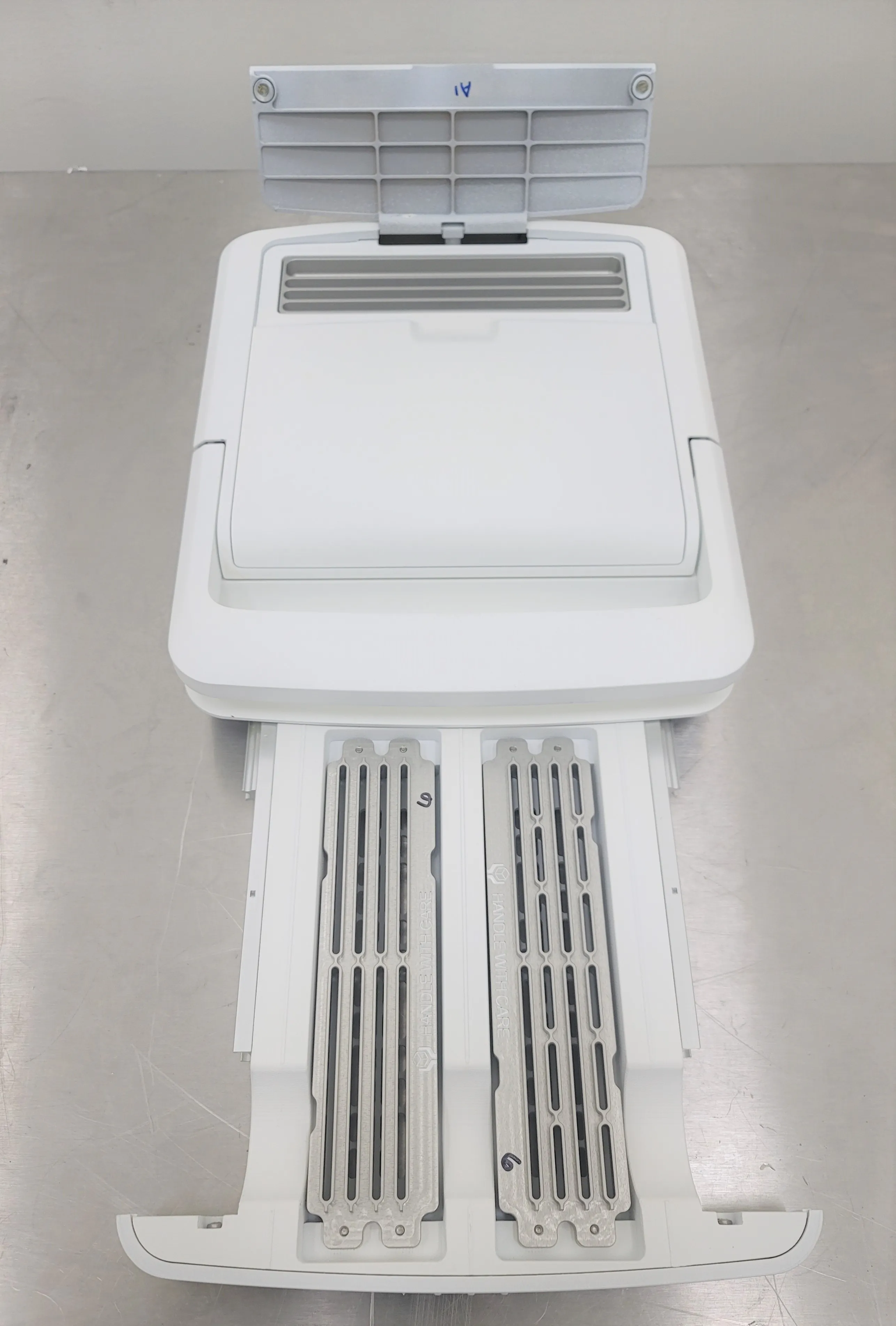 Used Invitrogen iBind Flex Automated Western-Processing Device