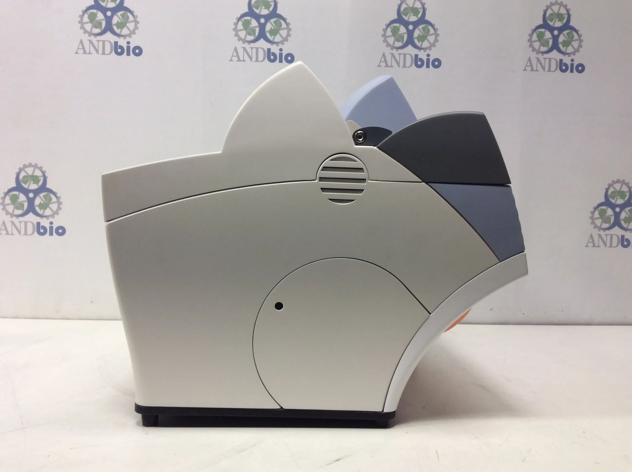 Life Technologies Ion Torrent Personal Genome Machine