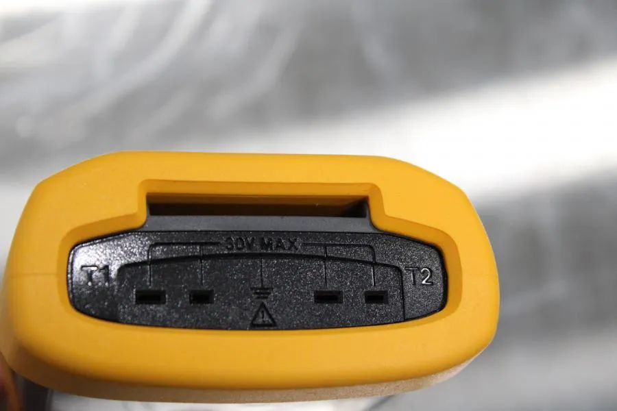 Fluke 54 II B Digital Thermometer