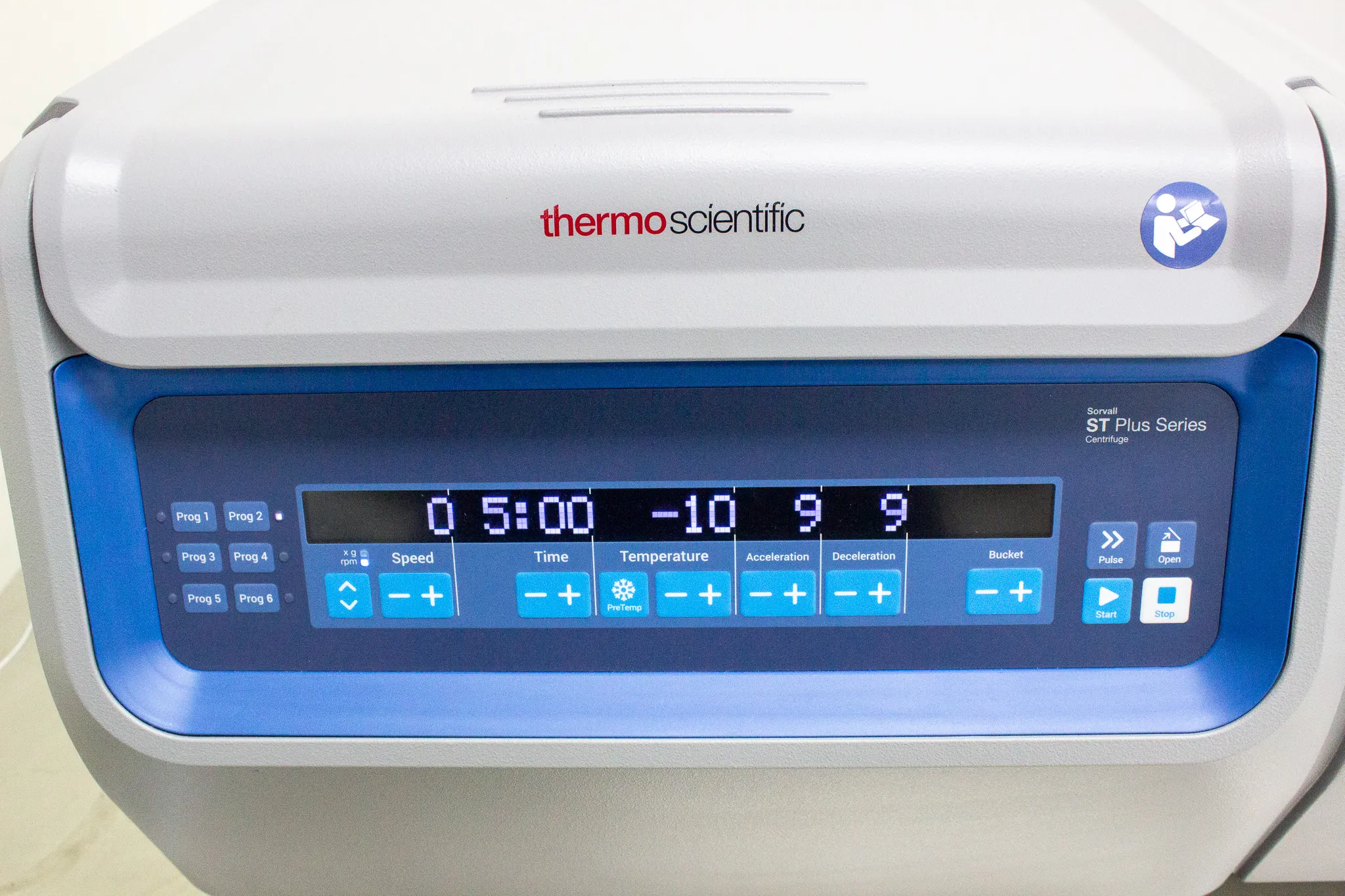 Thermo Scientific Sorvall ST1R Plus-MD Refrigerated Benchtop Centrifuge 75009381 (Storage)