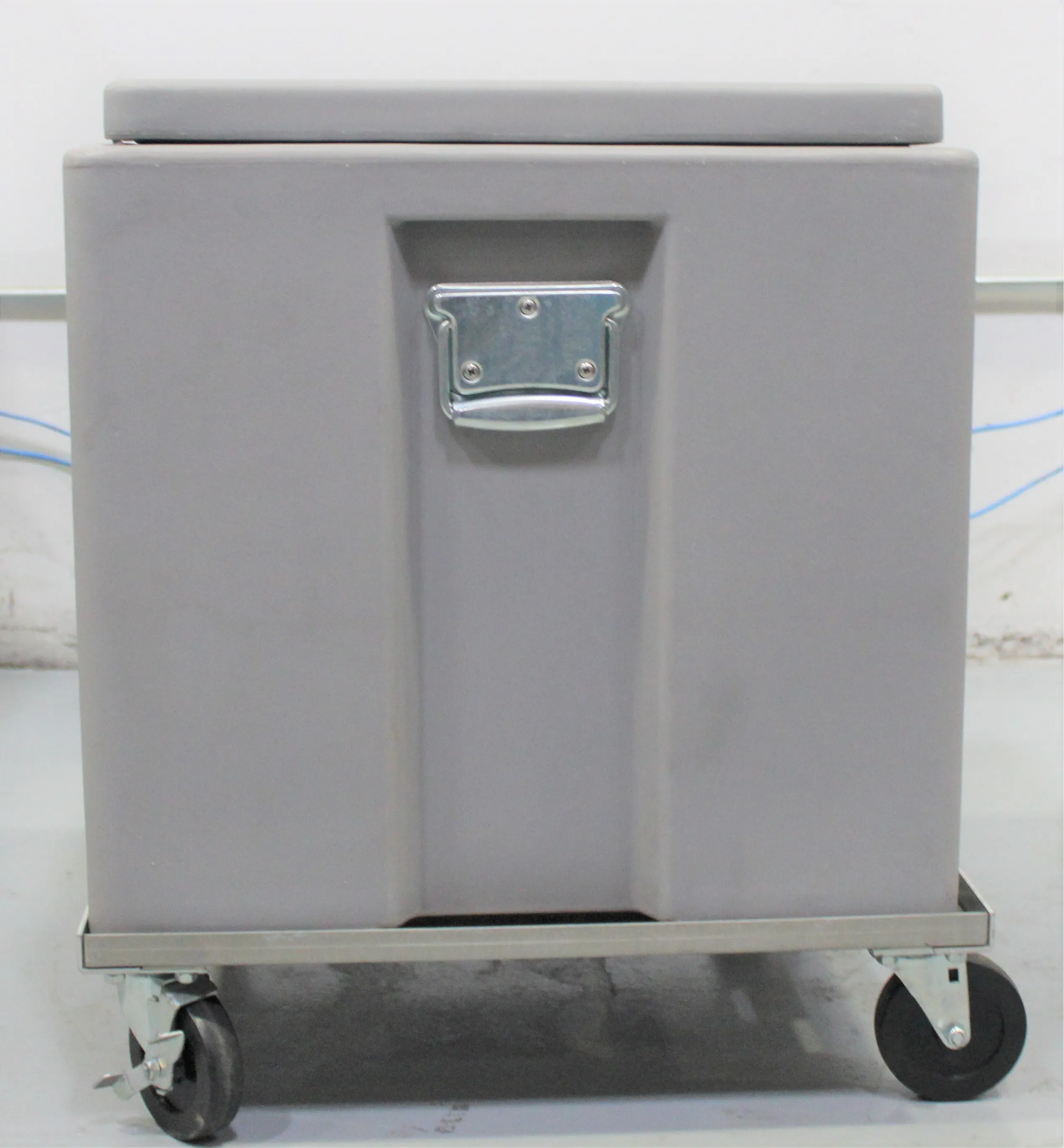 ThermoSafe 422 Dry Ice Bin Class 1 Used Laboratory Facility Equipment