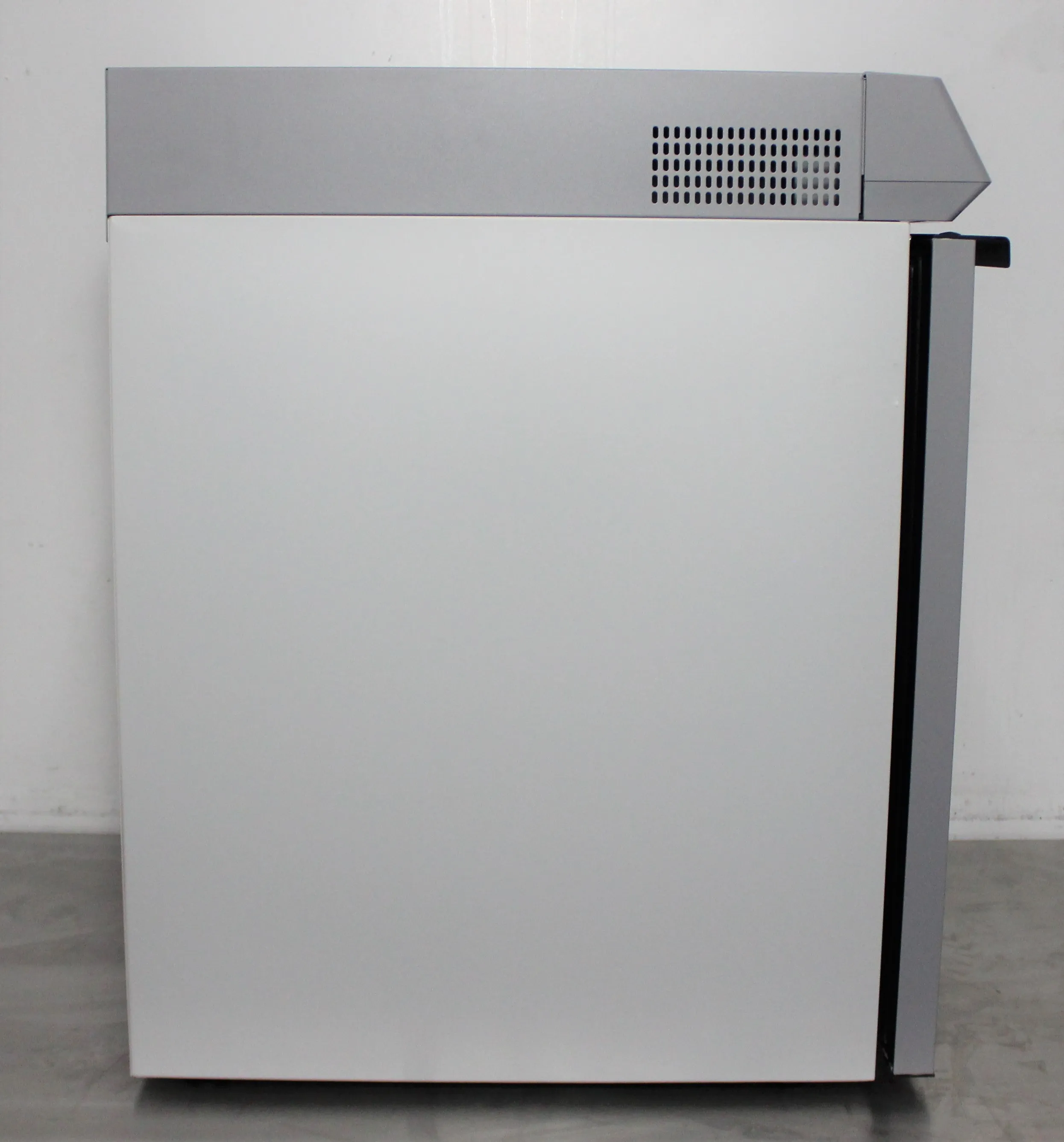 Thermo Scientific TSX Series Undercounter Lab Refrigerator