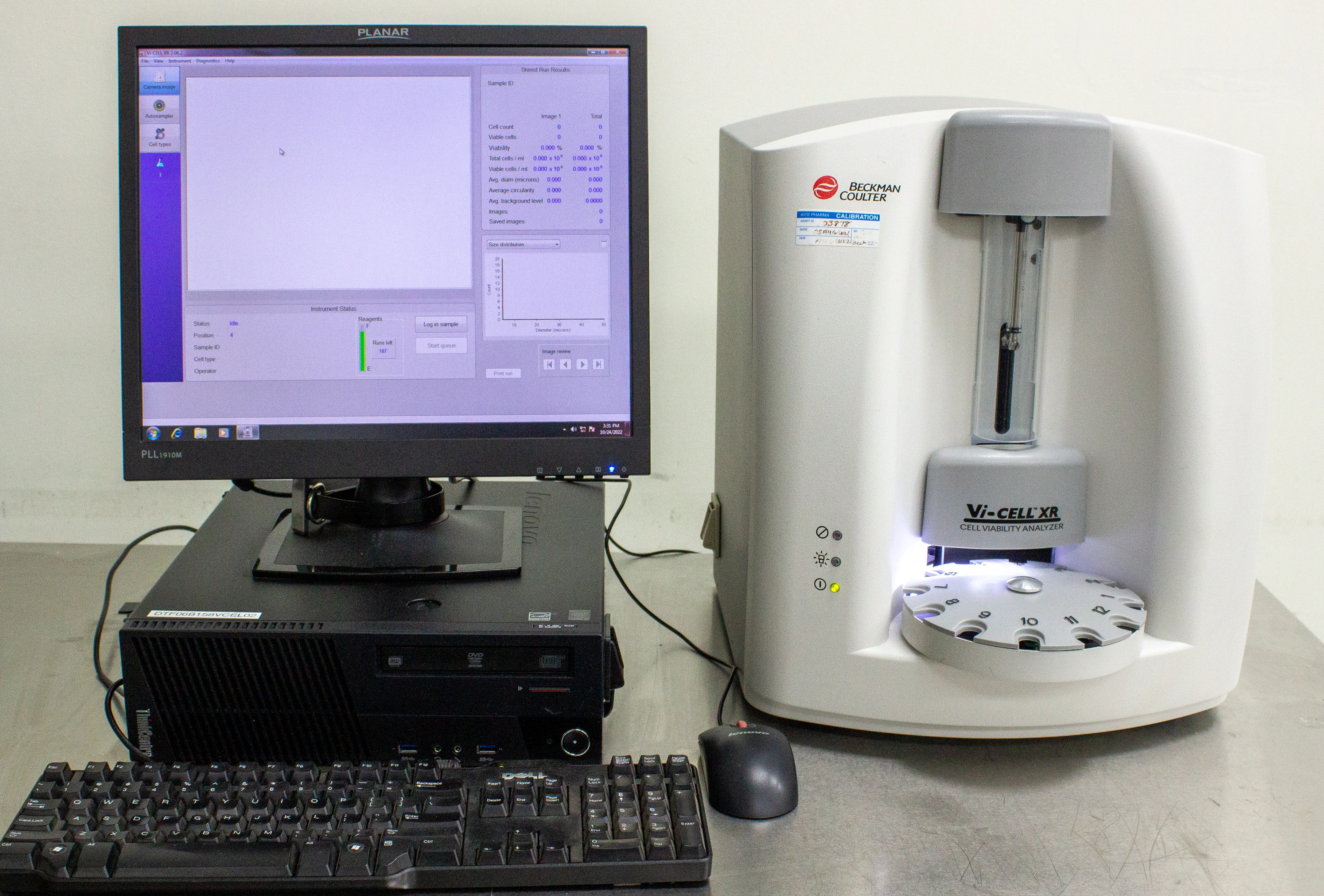 Beckman Coulter VI Cell XR Cell Viability Analyzer with Lenovo Computer Workstation