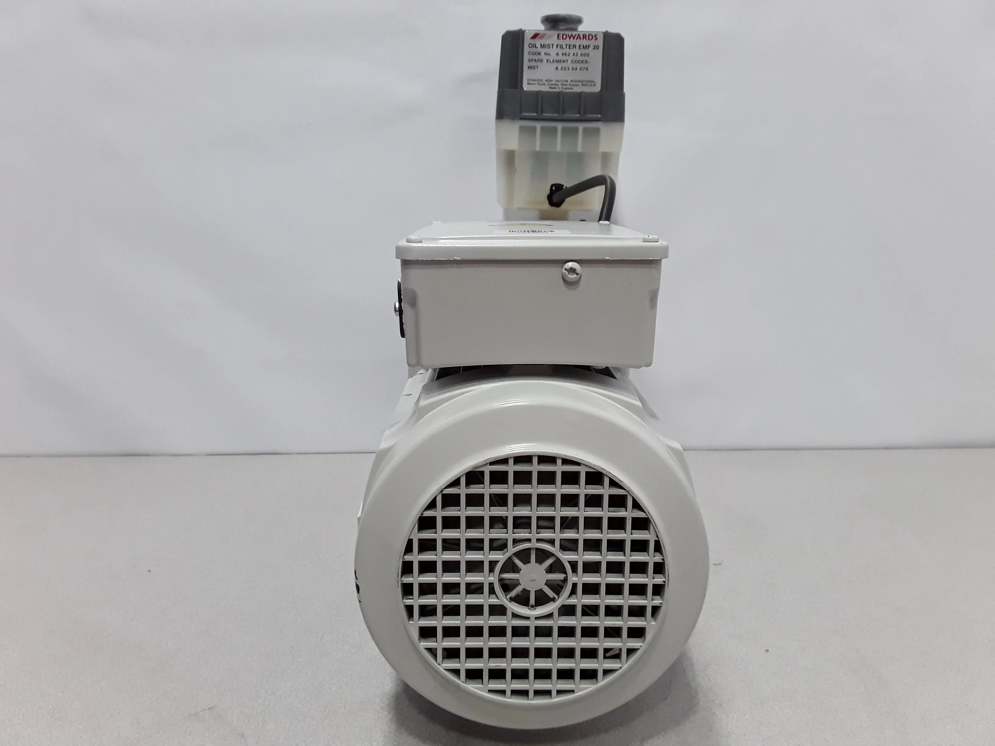 Edwards One Stage Rotary Pump E1M18 115/200-230V, 1-ph, 50/60Hz - Used Vacuum Pump - REUZEit West Coast US - R