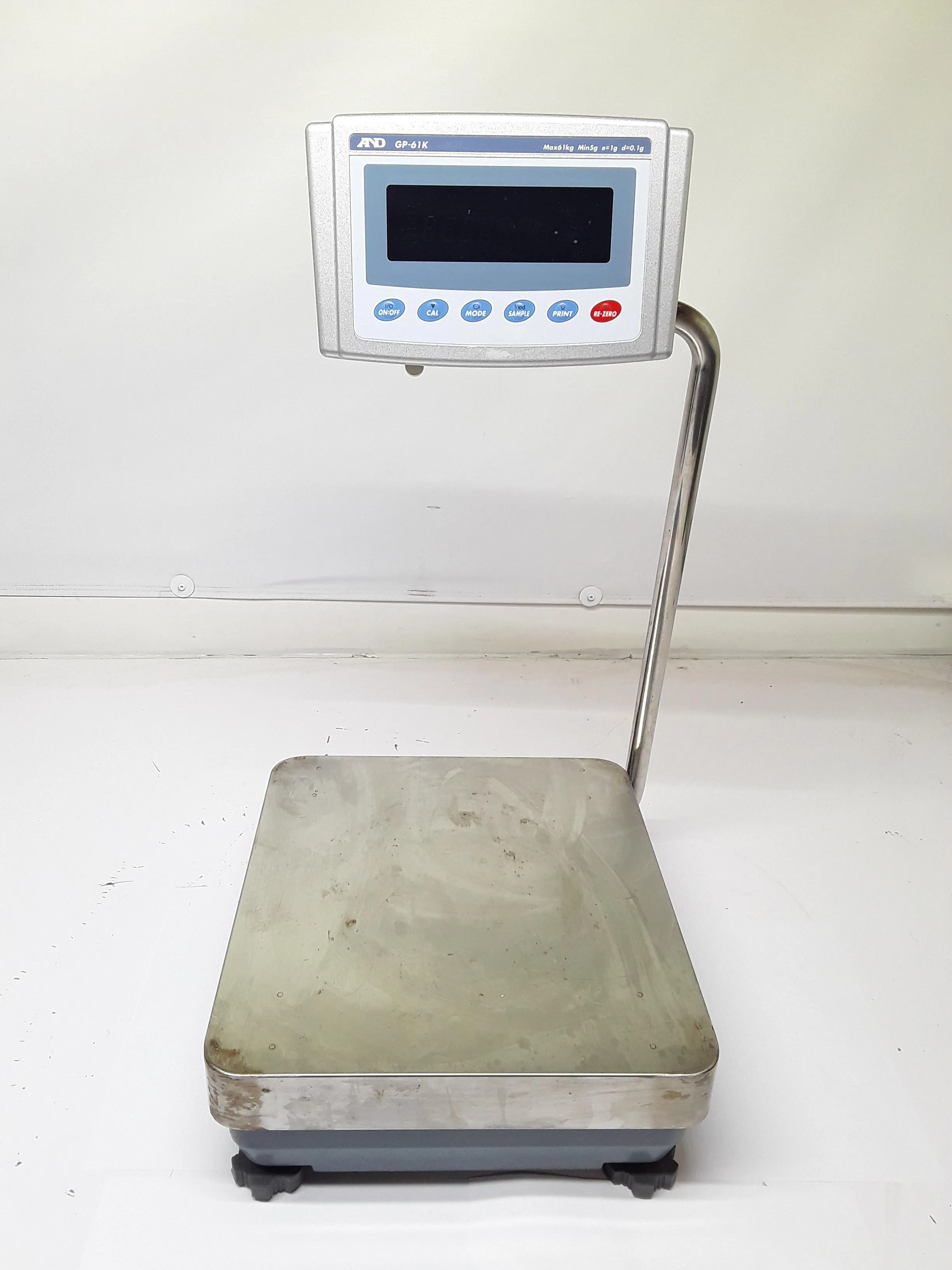 A&D GP-61K Bench Scale / Floor Scale - Precision Industrial Weight Scale