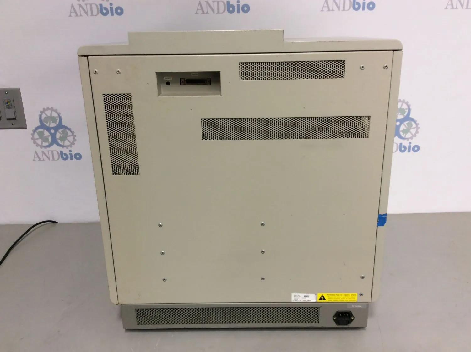 PE Biosystems/Hitachi ABI Prism 300 DNA Sequencer