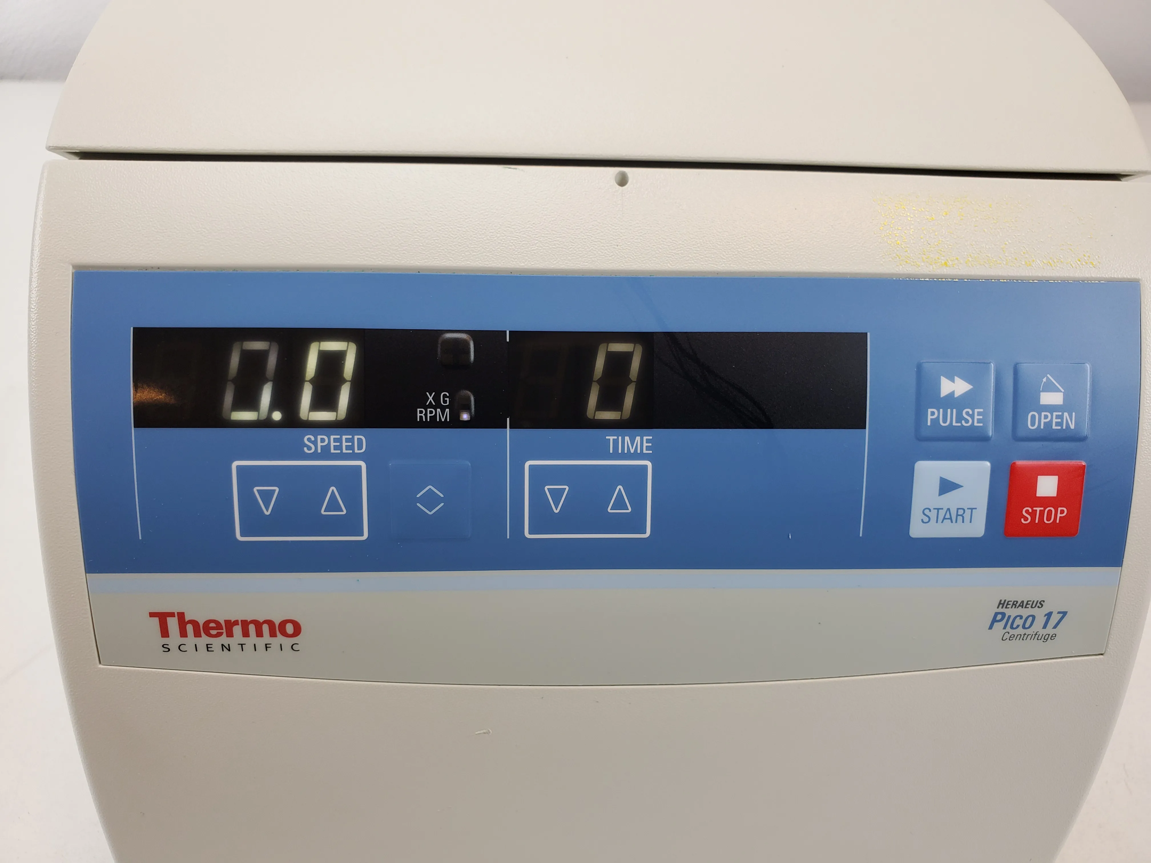 Thermo Scientific Heraeus Pico 17 Microcentrifuge