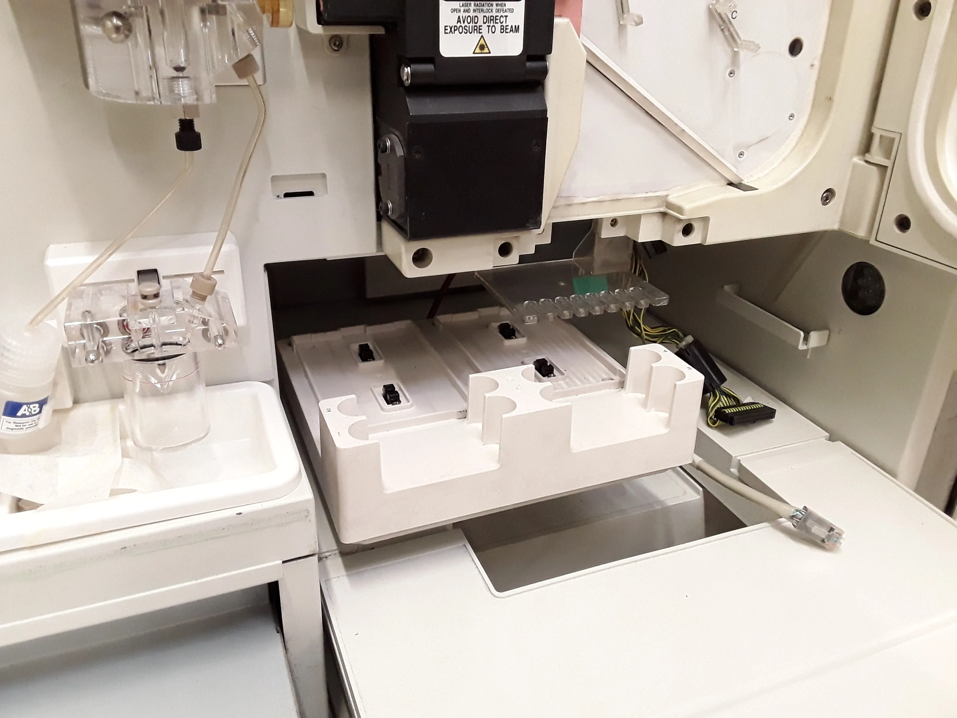 Applied Biosystems 3100 Genetic Analyzer FOR PARTS