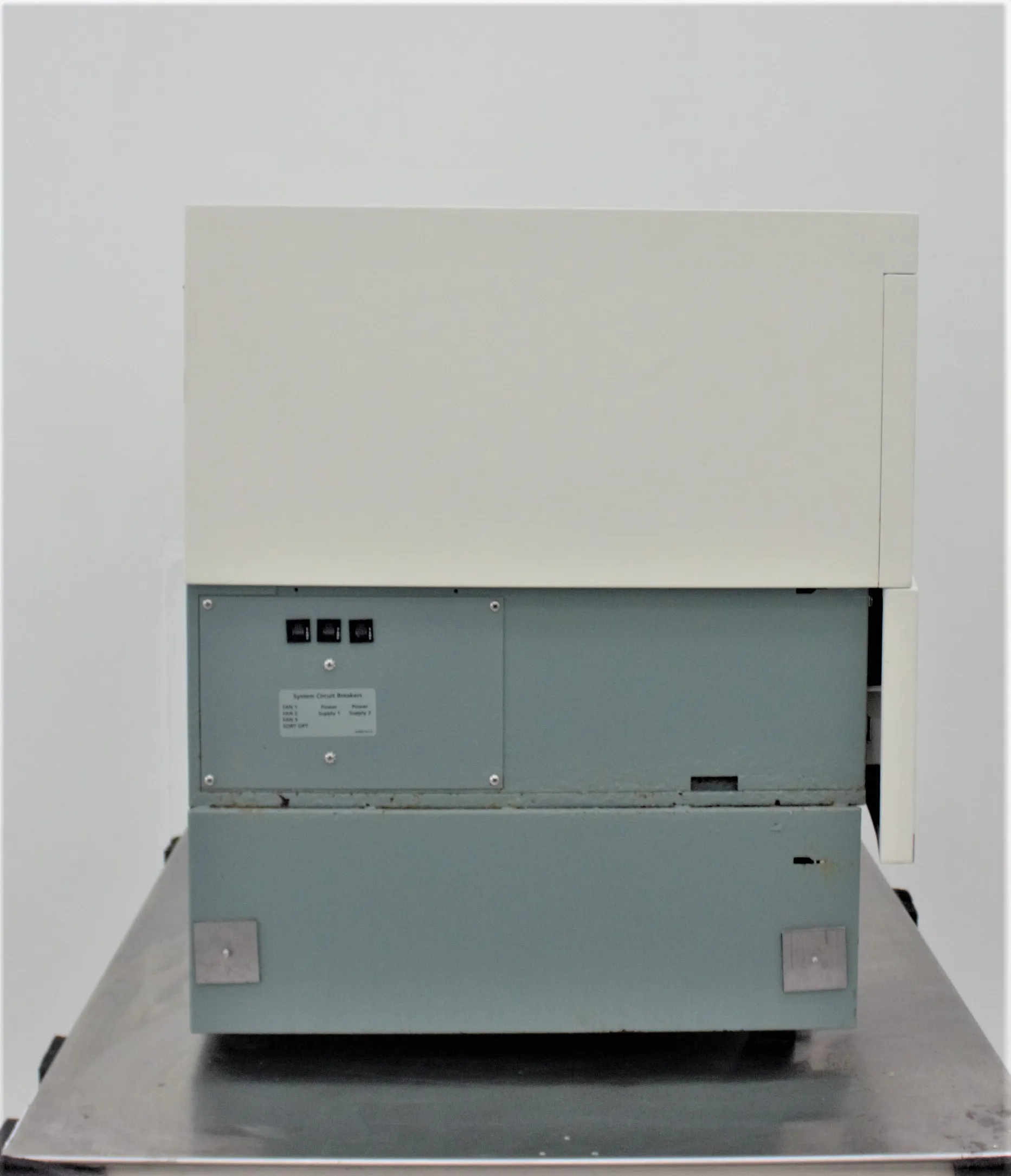 BD FACSCalibur Flow Cytometer - Used Laboratory Equipment - REUZEit West Coast US - R