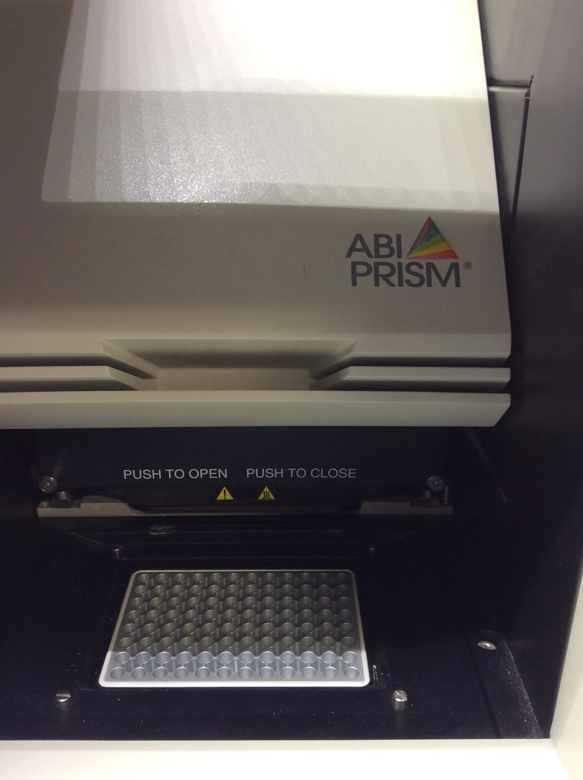 ABI 7000 Sequence Detection System DNA Sequencer