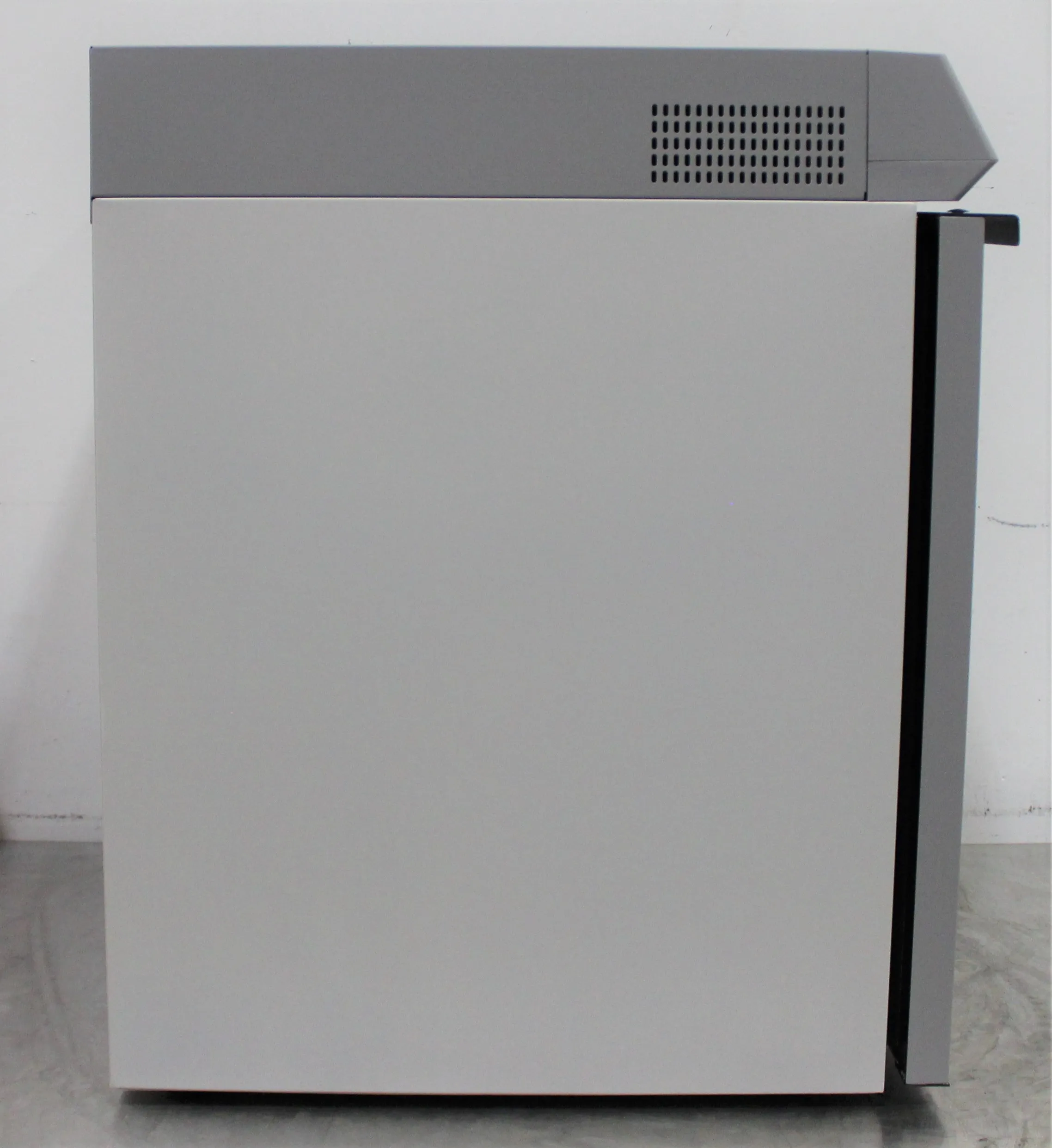 Thermo Scientific TSX Series Undercounter Lab Refrigerator