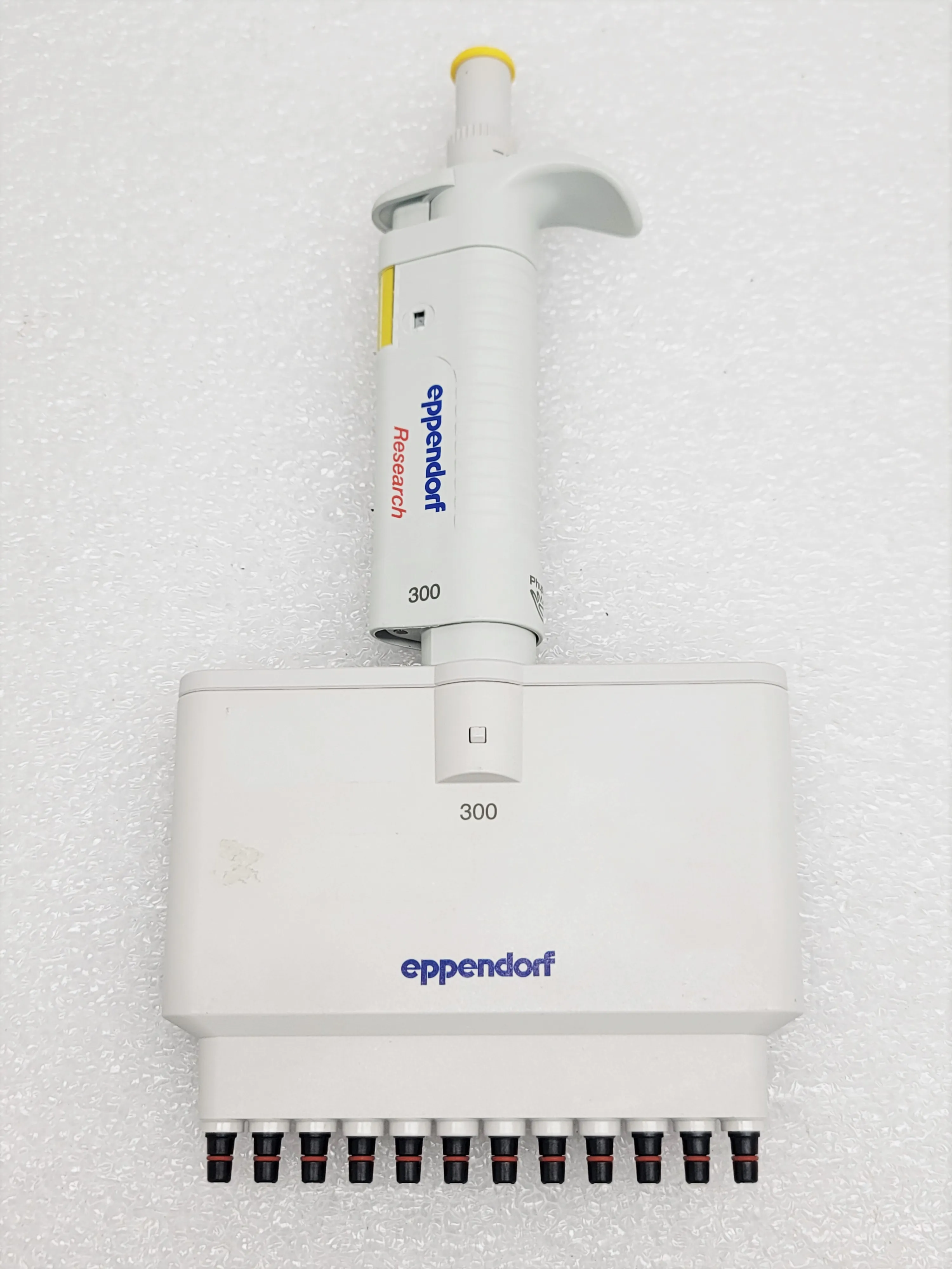 Eppendorf Research 300 Variable Volume Pipettor - Used