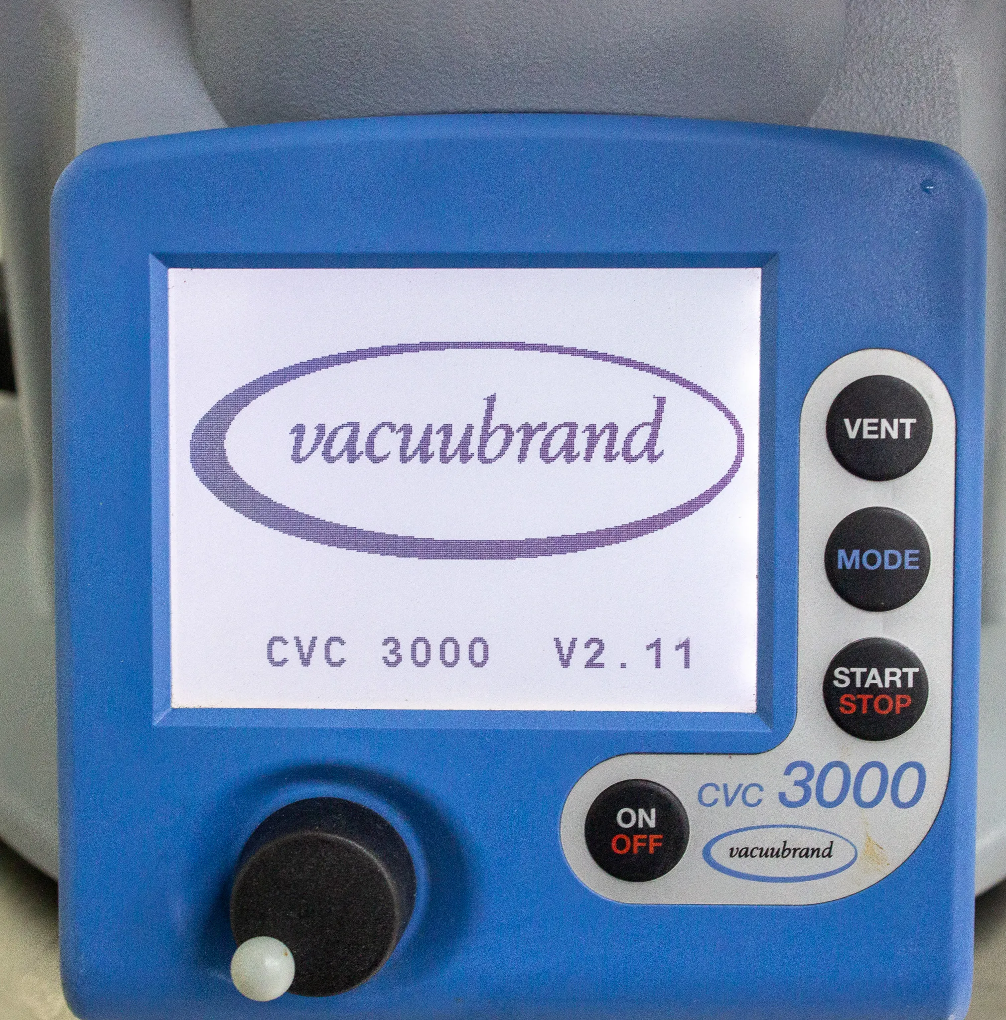 VacuuBrand PC 3001 Vario Chemistry Vacuum Pumping Unit