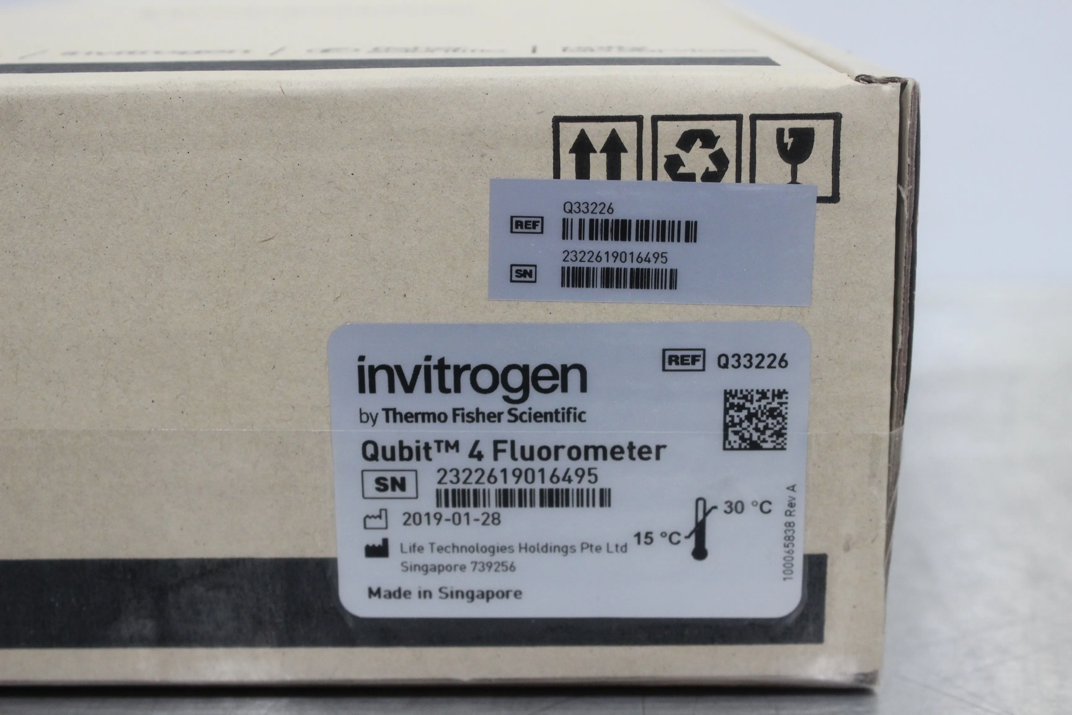 Invitrogen Qubit 4 Fluorometer DNA RNA Protein Quantification System Q33226