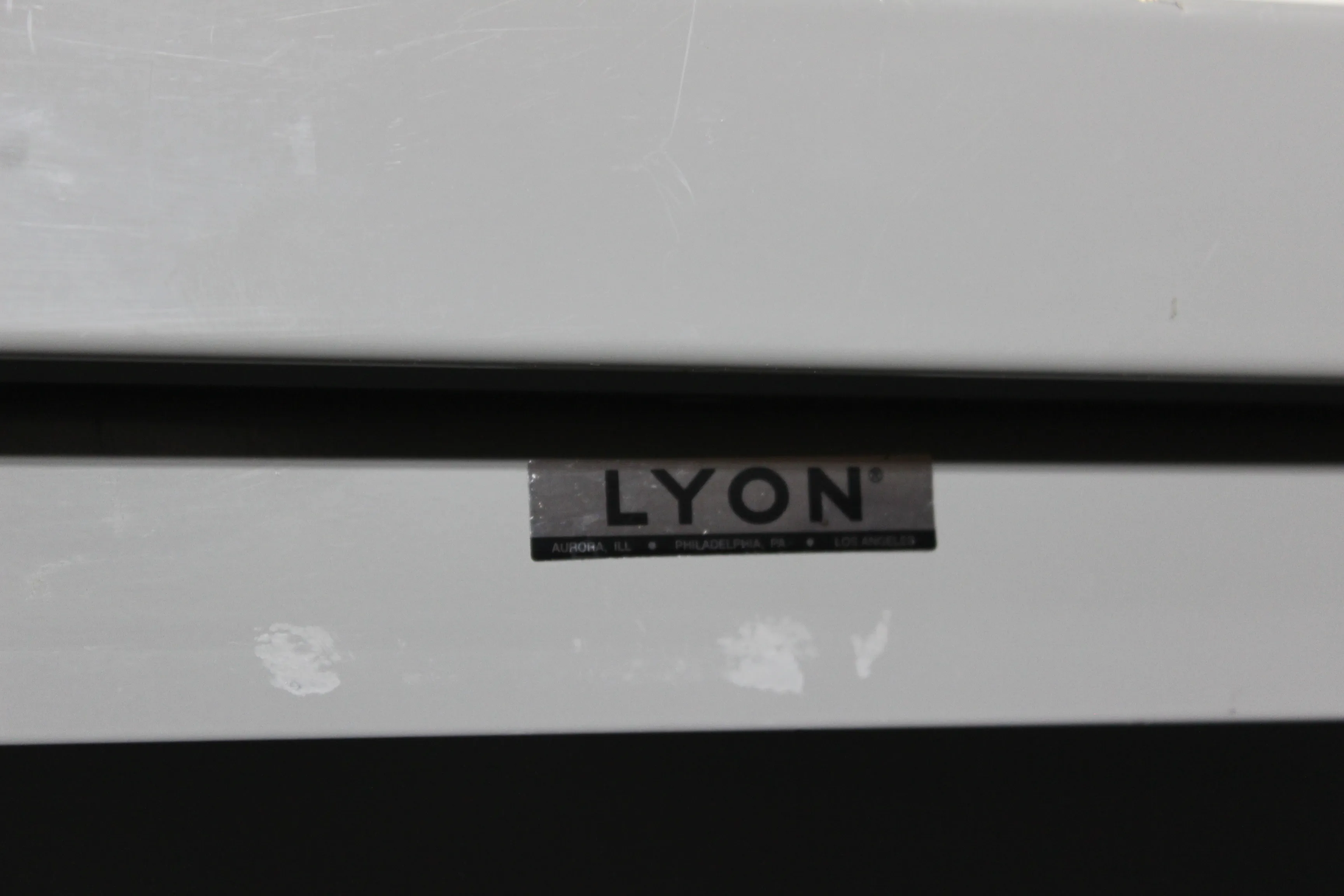 Lyon Cabinet Workbench - Used Laboratory Equipment