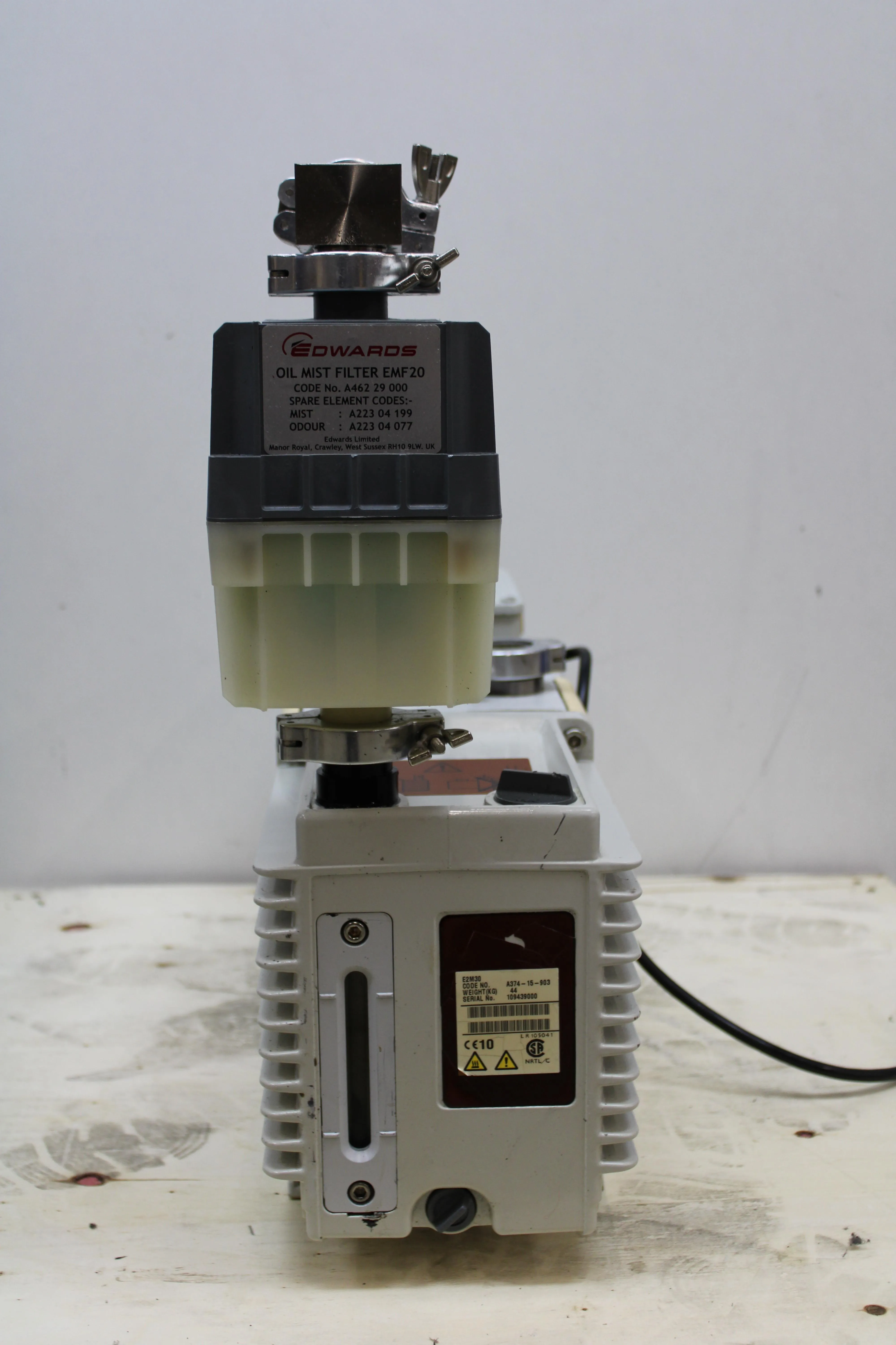 Edwards E2M30 Vacuum Pump with Hydrocarbon Oil, Dual Stage, Rotary Vane Pump, 220-240 VAC, A37415903