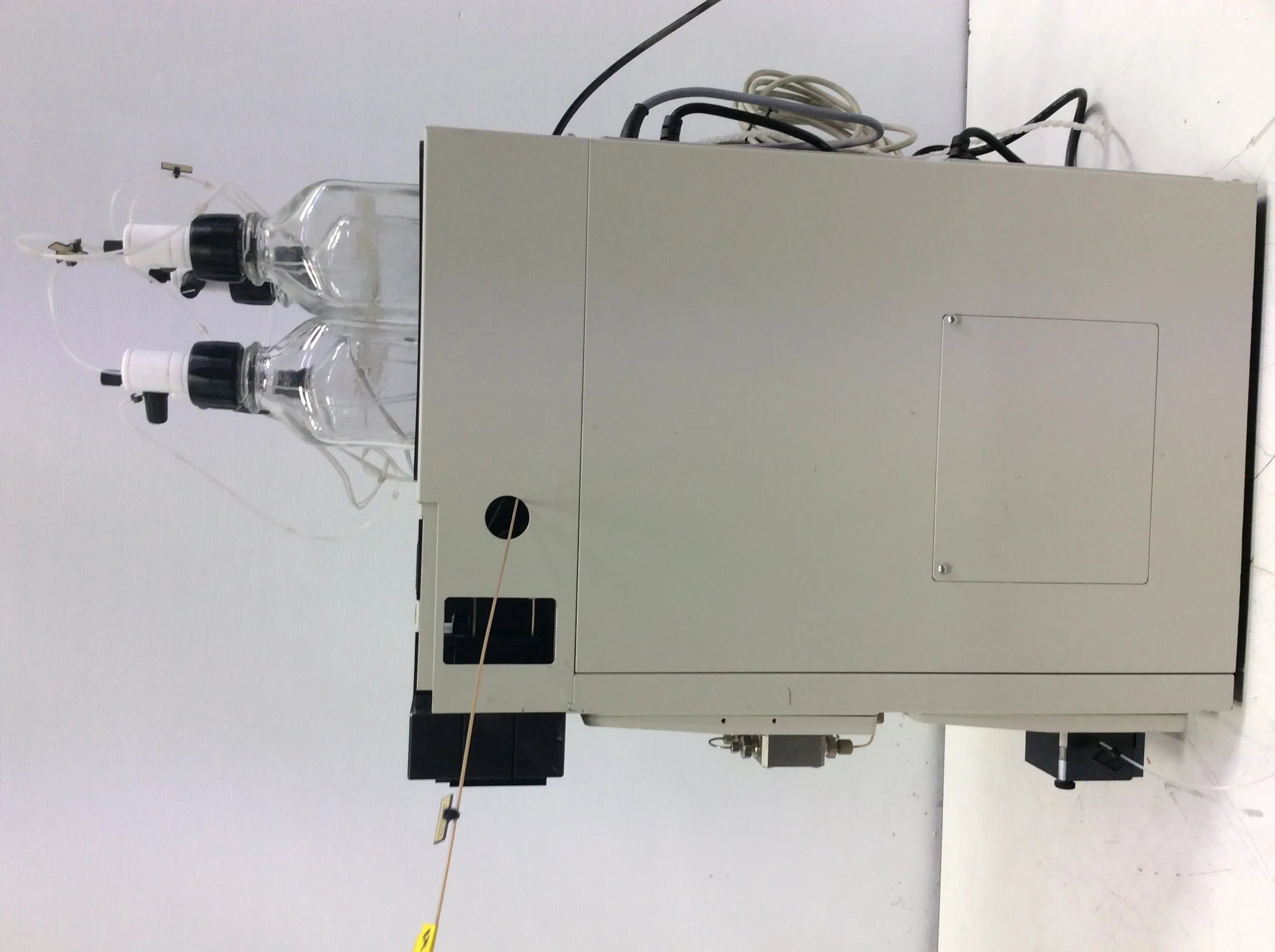 LC Packings UltiMate HPLC System with Glass Solvent Bottles - Fully Integrated Micro-Scale High Performance Liquid Chromatograph