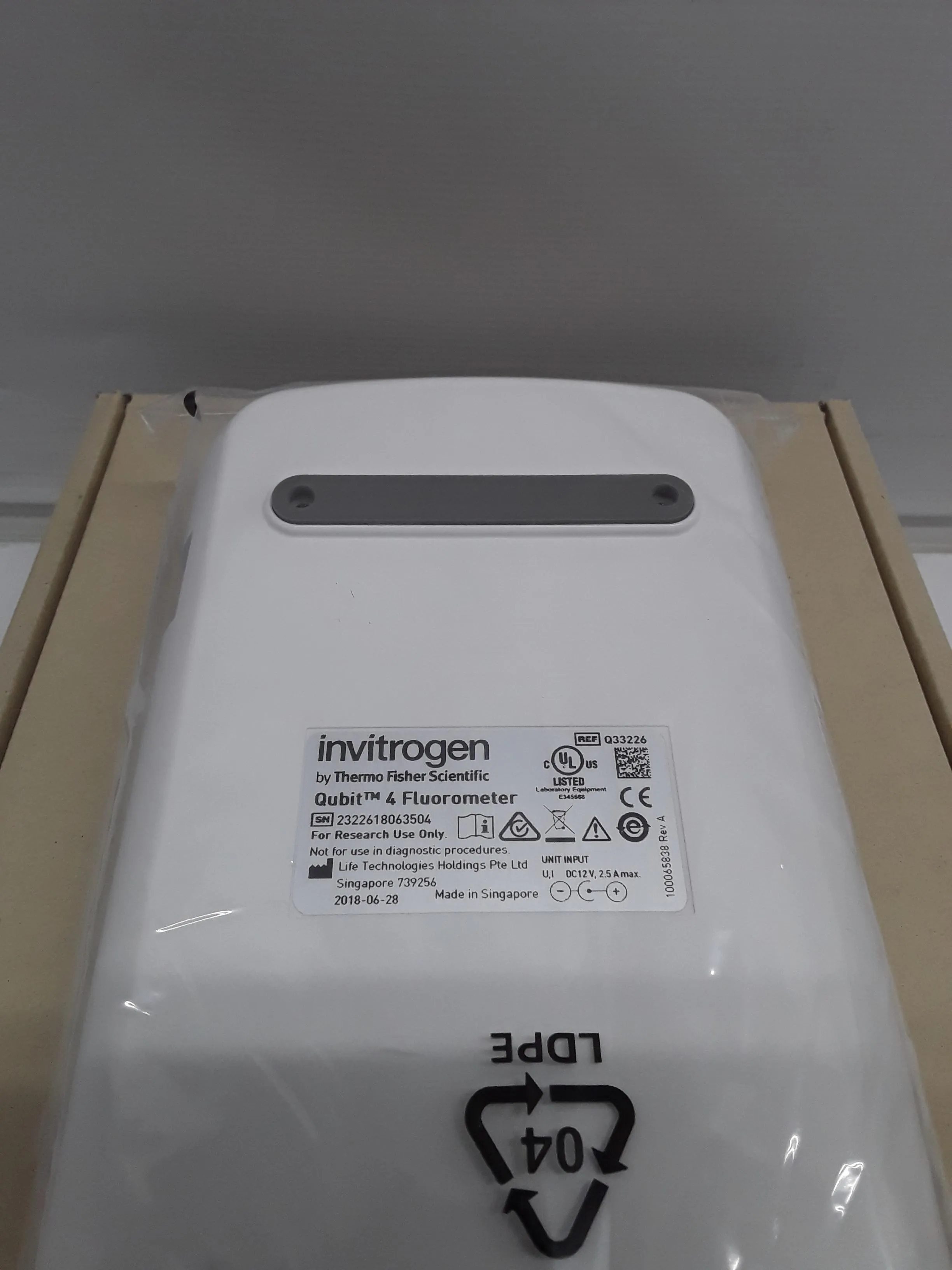 Invitrogen Qubit 4 Fluorometer - DNA, RNA, and Protein Quantification