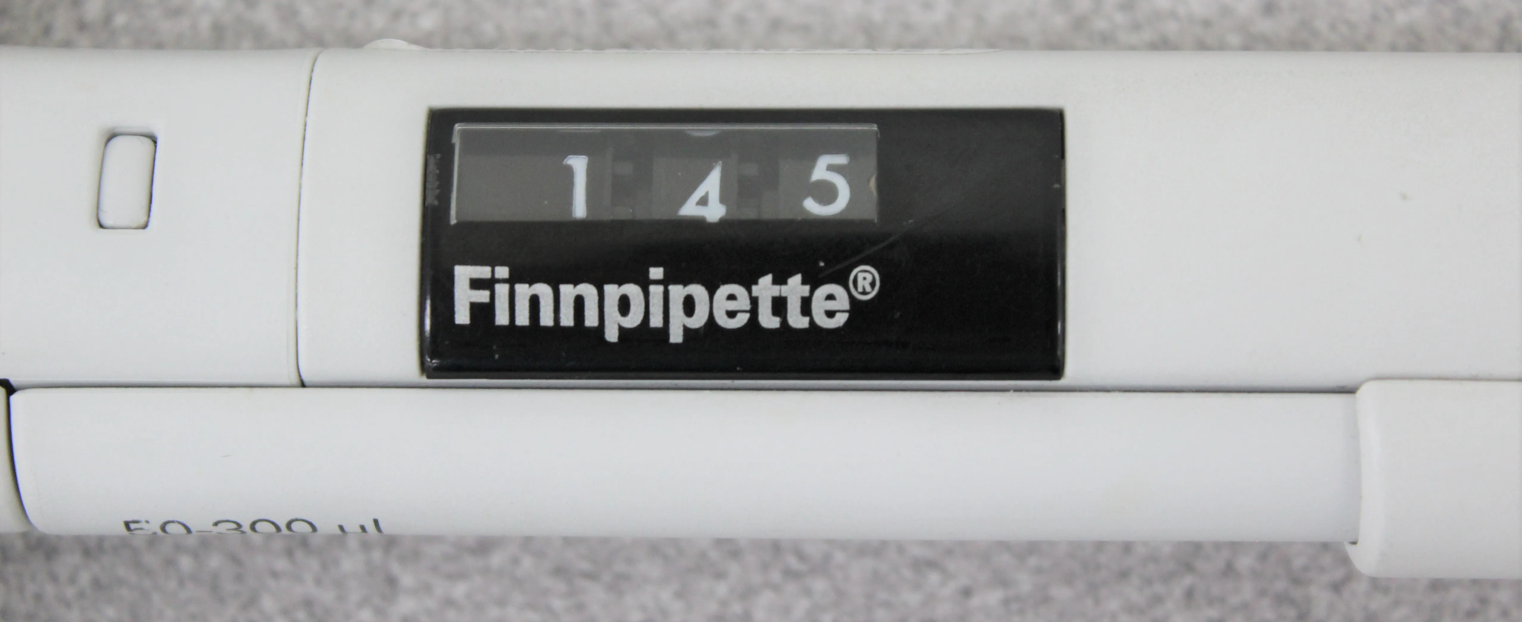 Thermo Labsystems Finnpipette 12 Channel Manual Multichannel Pipette 50-300 uL, Model 4510