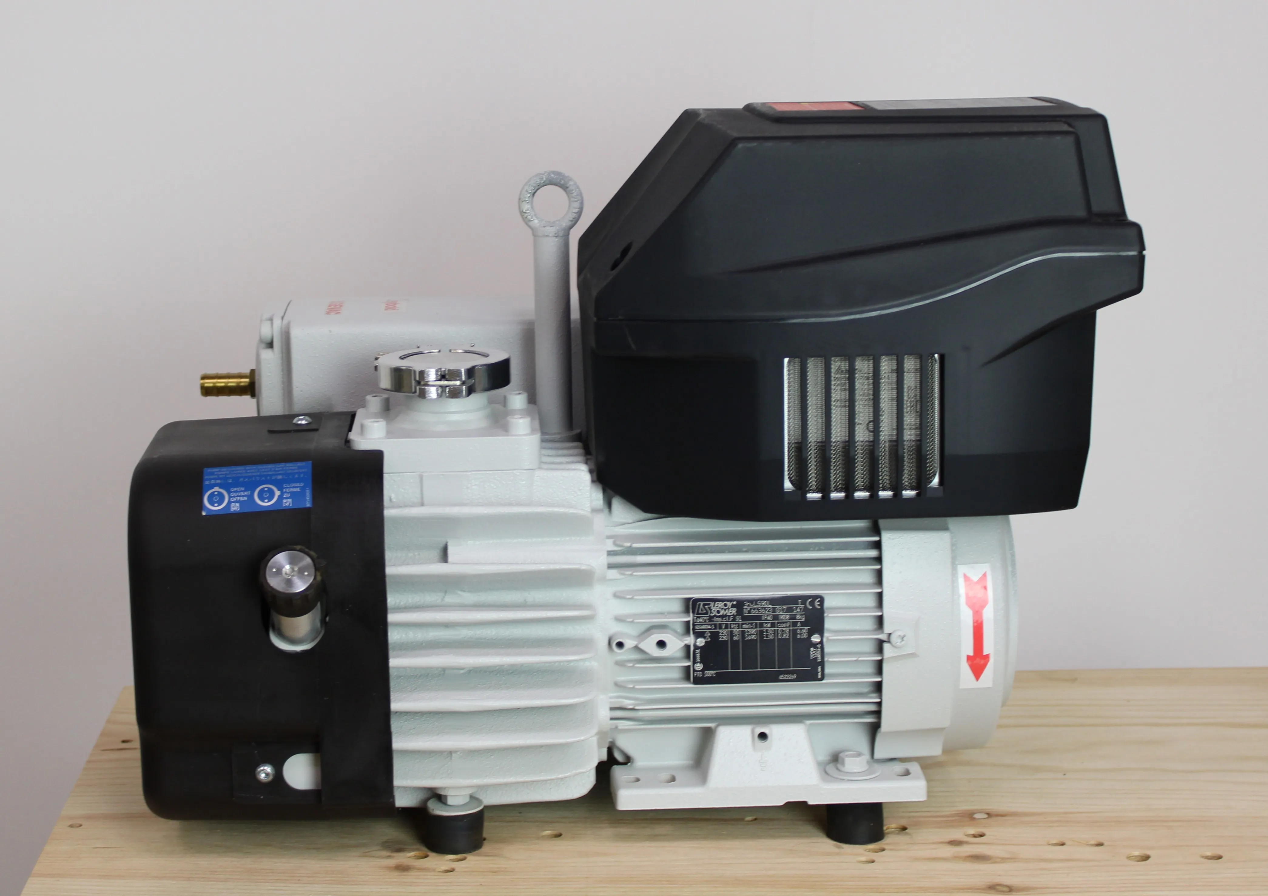 Leybold SOGEVAC SV65 BI FC Vacuum Pump 240V 50Hz/60Hz