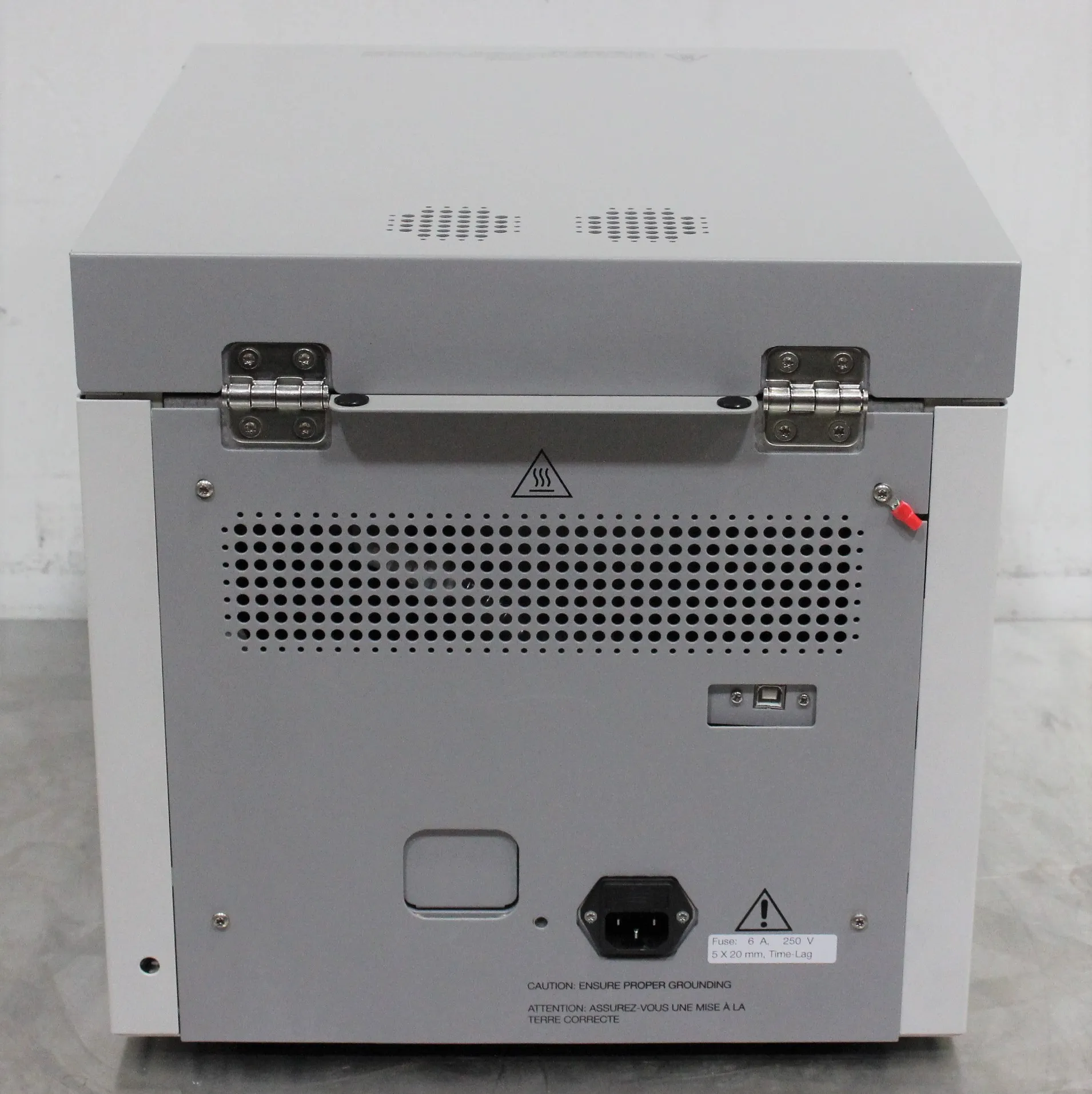 Thermo Scientific Savant SpeedVac SPD120 Vacuum Concentrator - Used