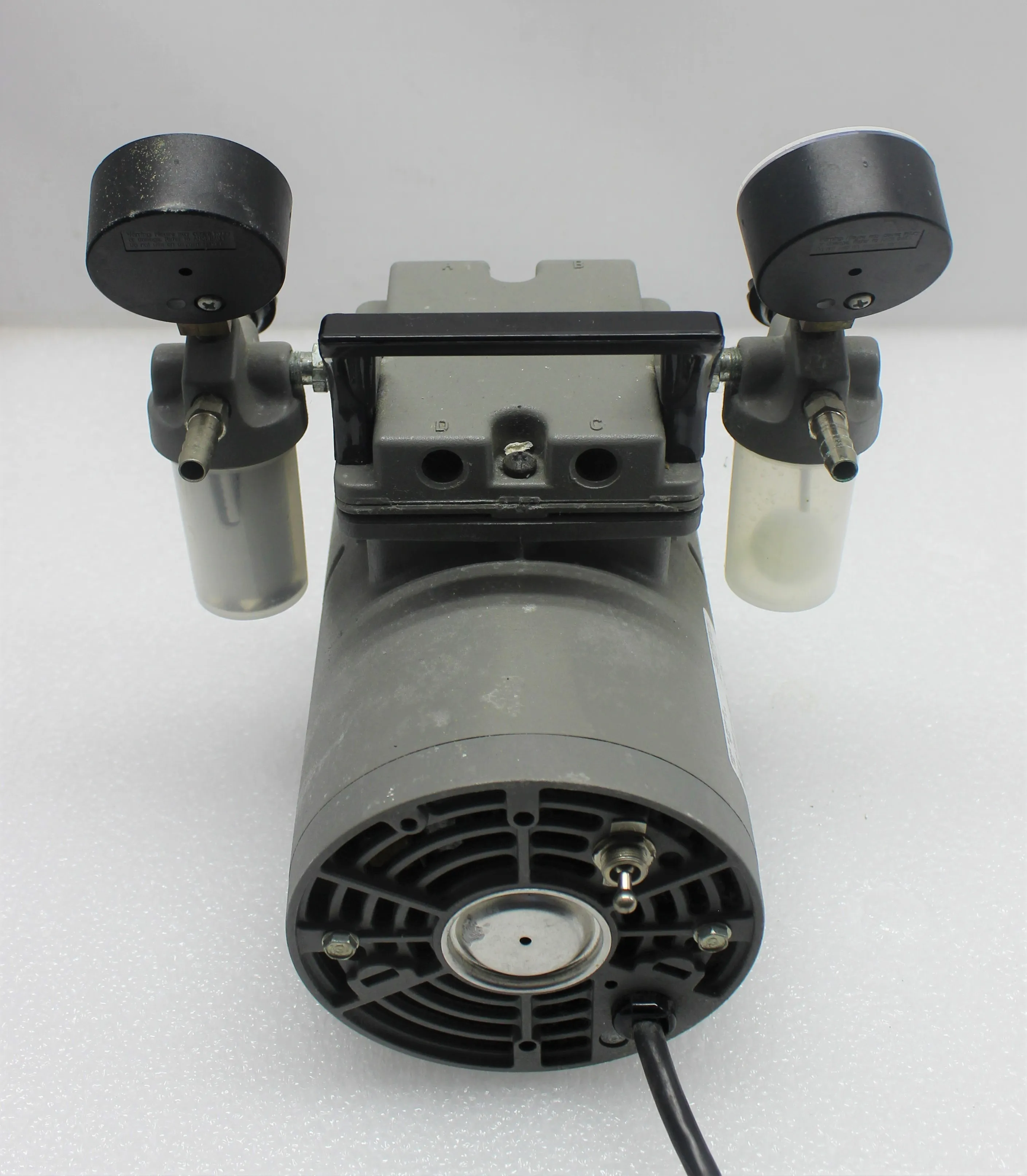 Welch 2522B-01 Vacuum Pump