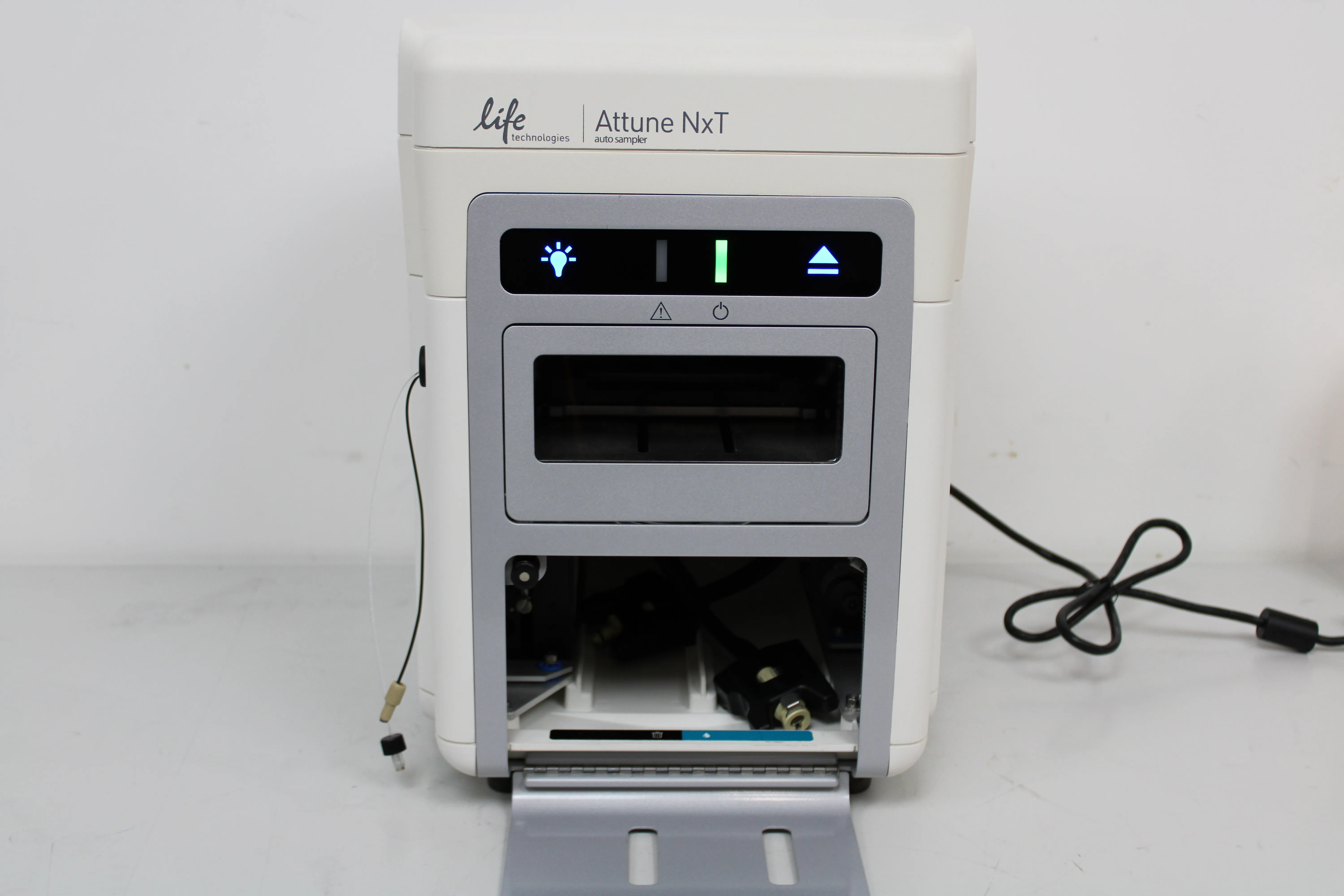 Life Technologies Invitrogen Attune Autosampler NxT Gen