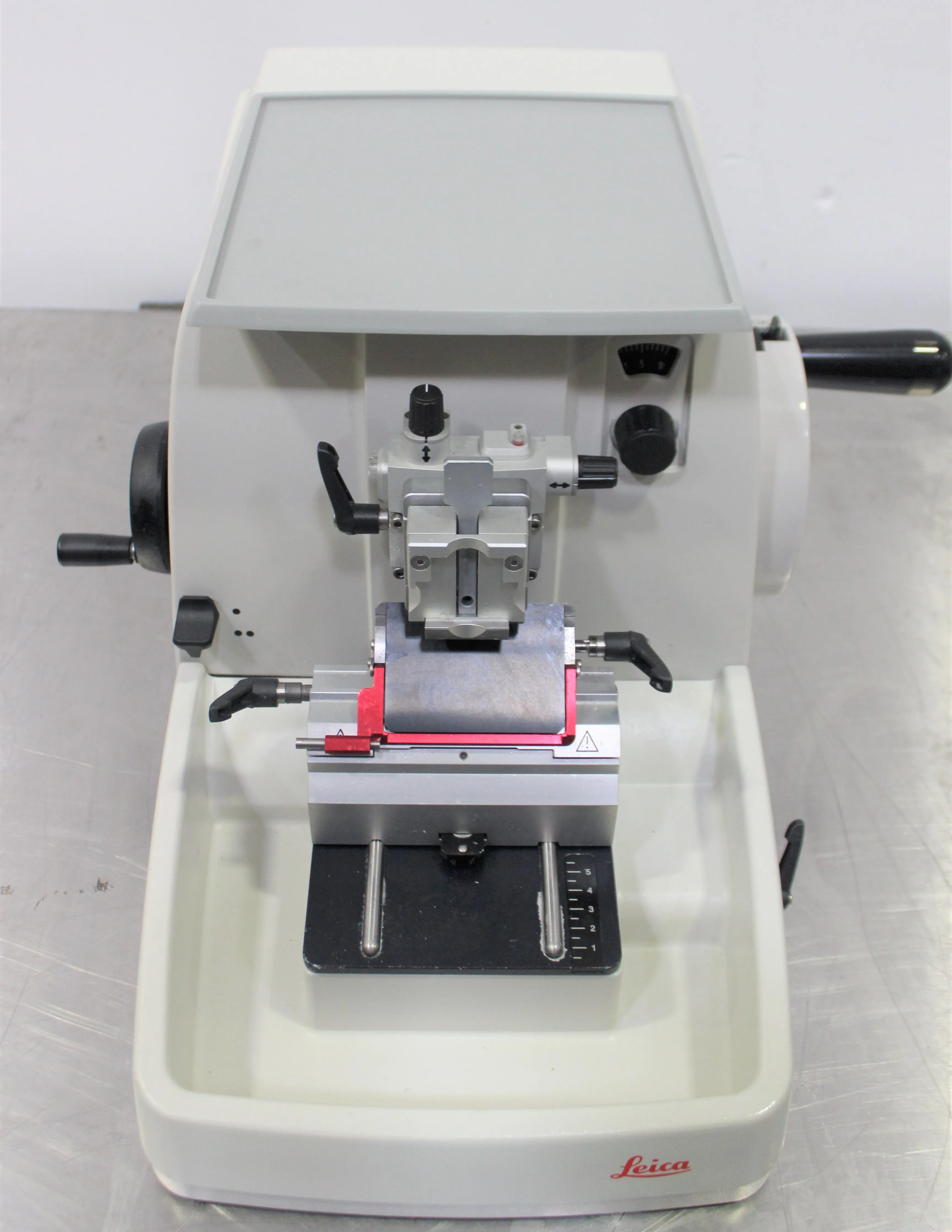 LEICA RM2235 Rotary Microtome