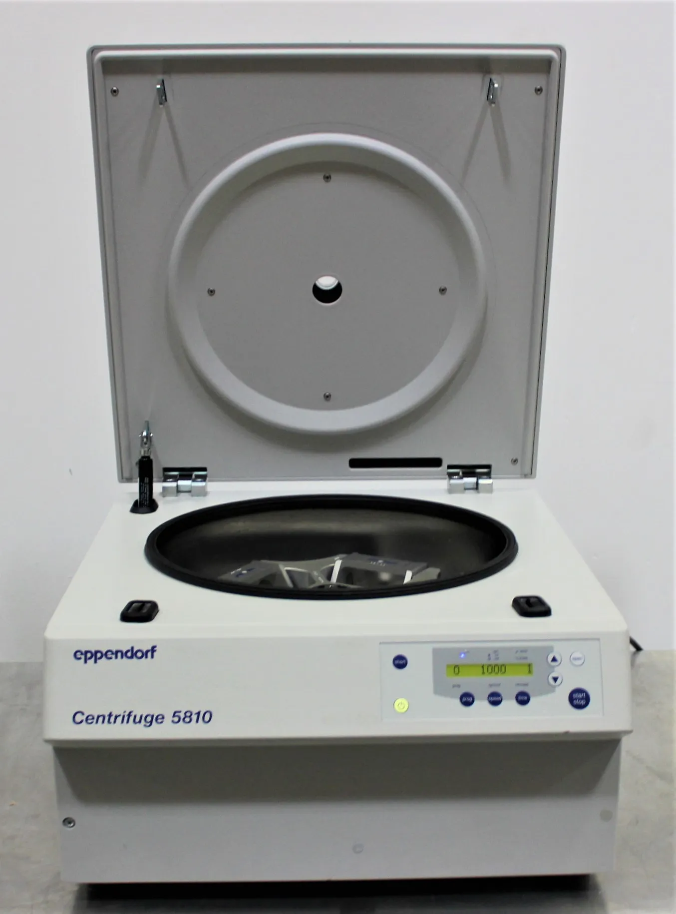 Eppendorf 5810 Benchtop Centrifuge