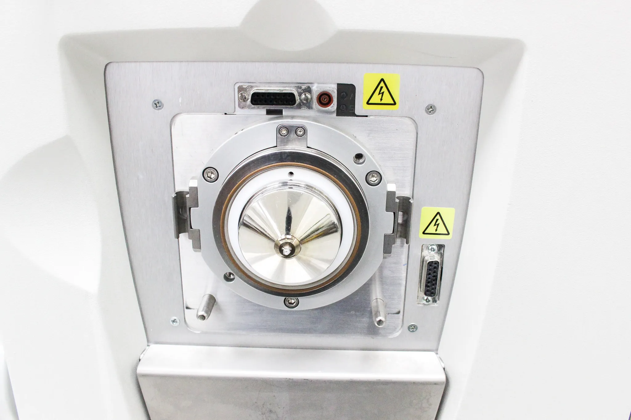 Thermo LTQ XL Linear Ion Trap Mass Spectrometer with Vacuum Pumps