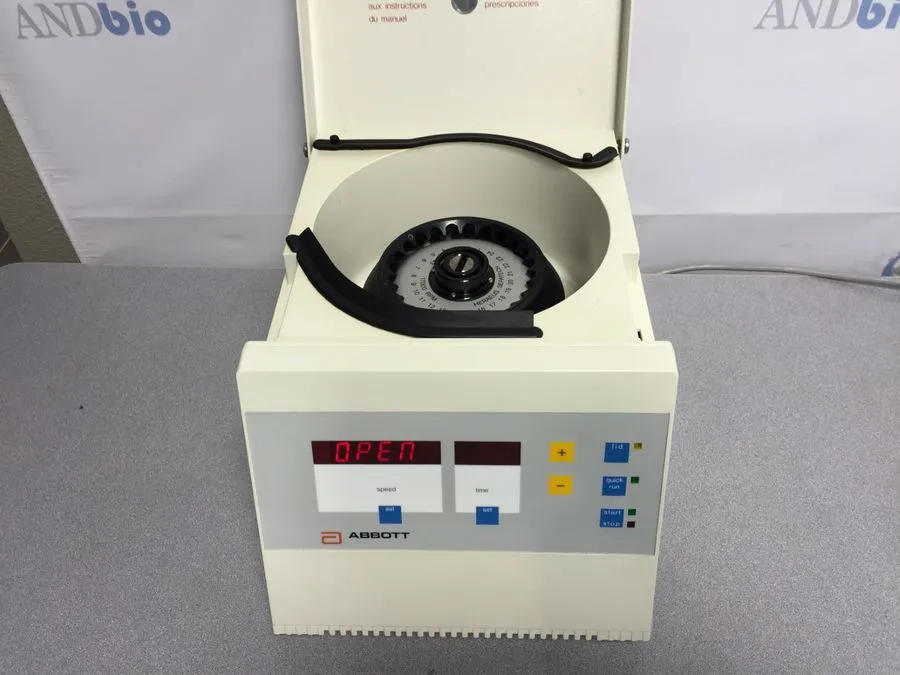 Used Abbott Centrifuge 3531 with Heraeus Rotor