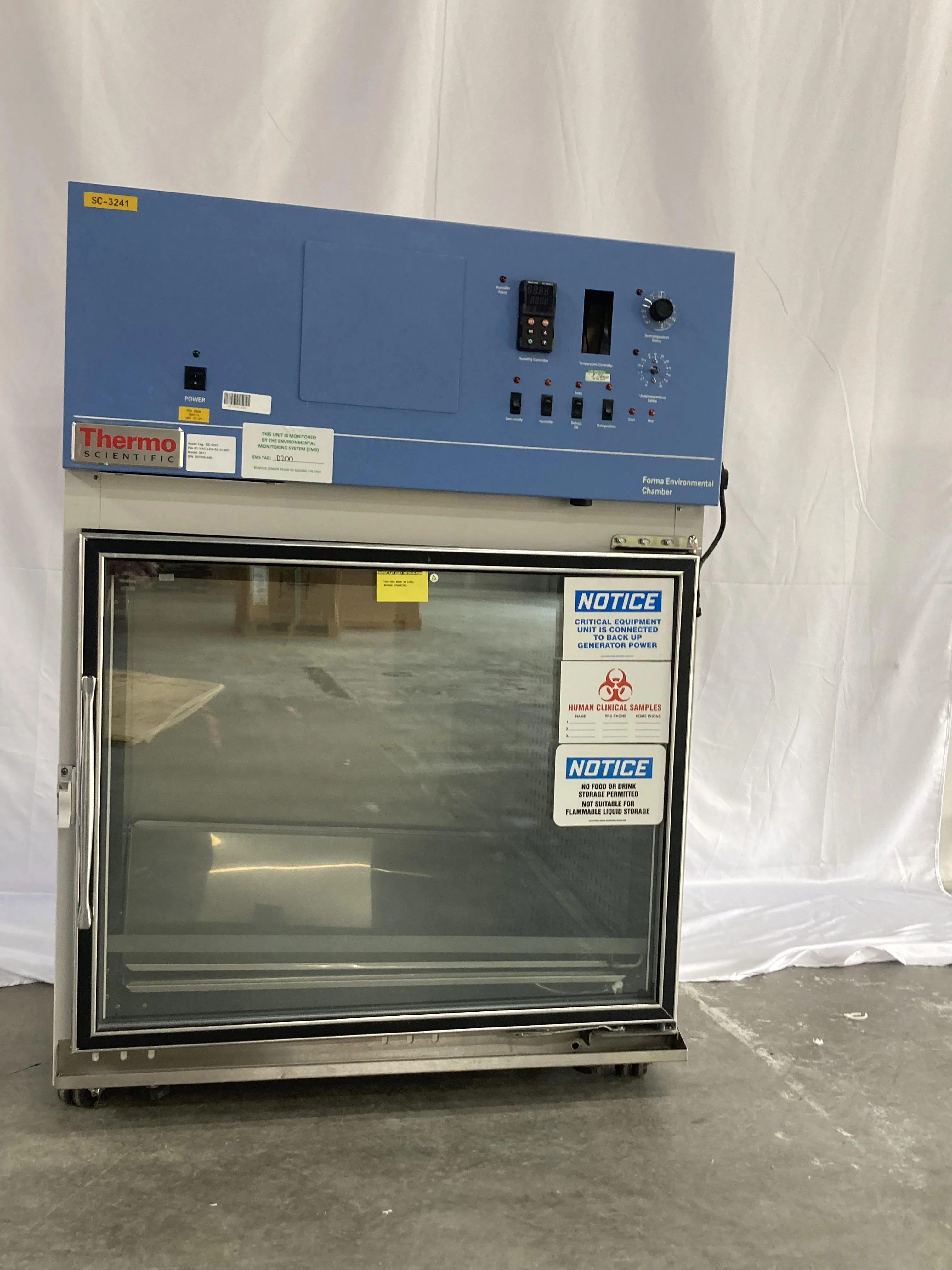 Thermo Fisher 3911 Environmental / Stability Chamber