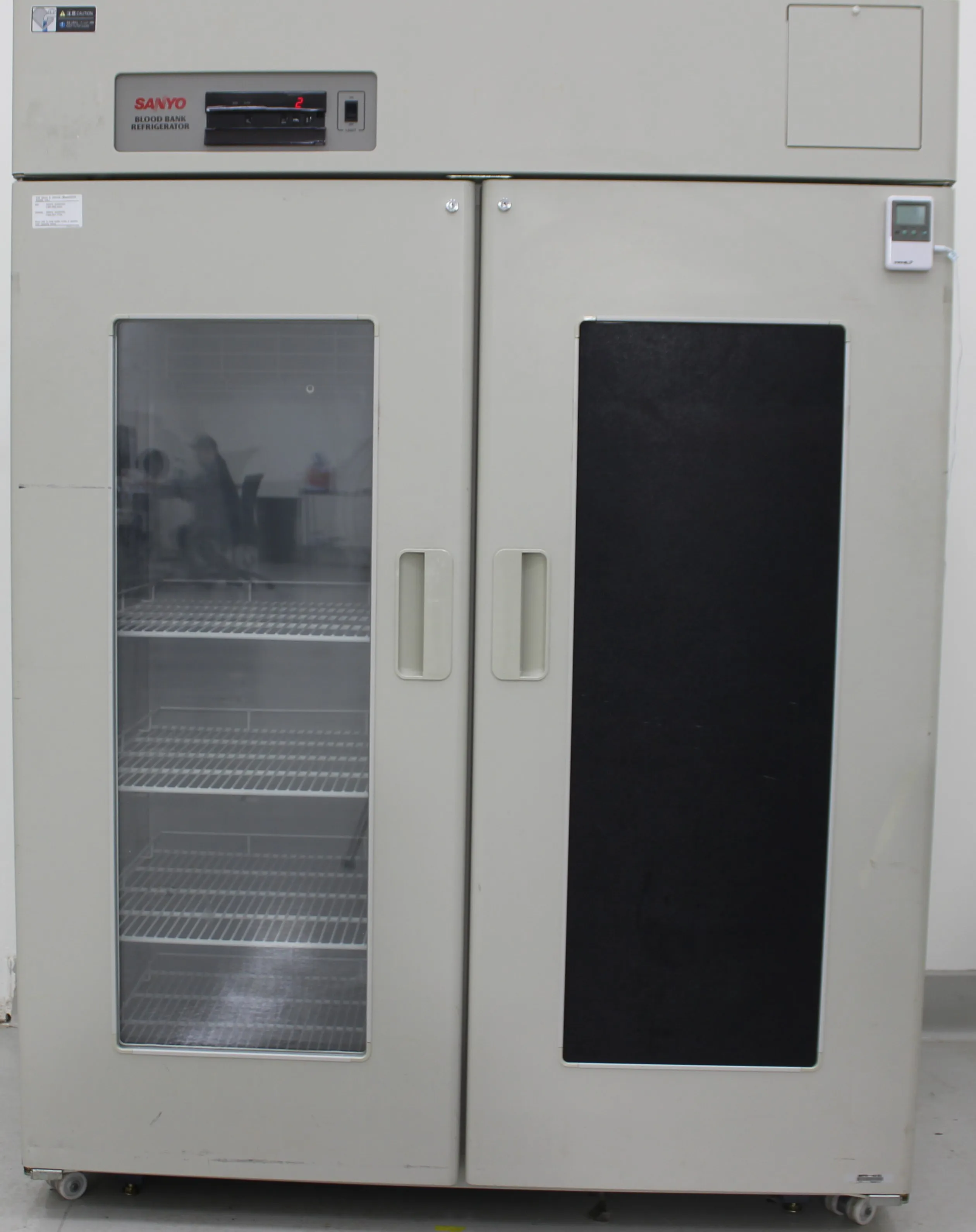 Sanyo MPR-1410 Pharmaceutical Refrigerator - Stable and Reliable Cold Storage