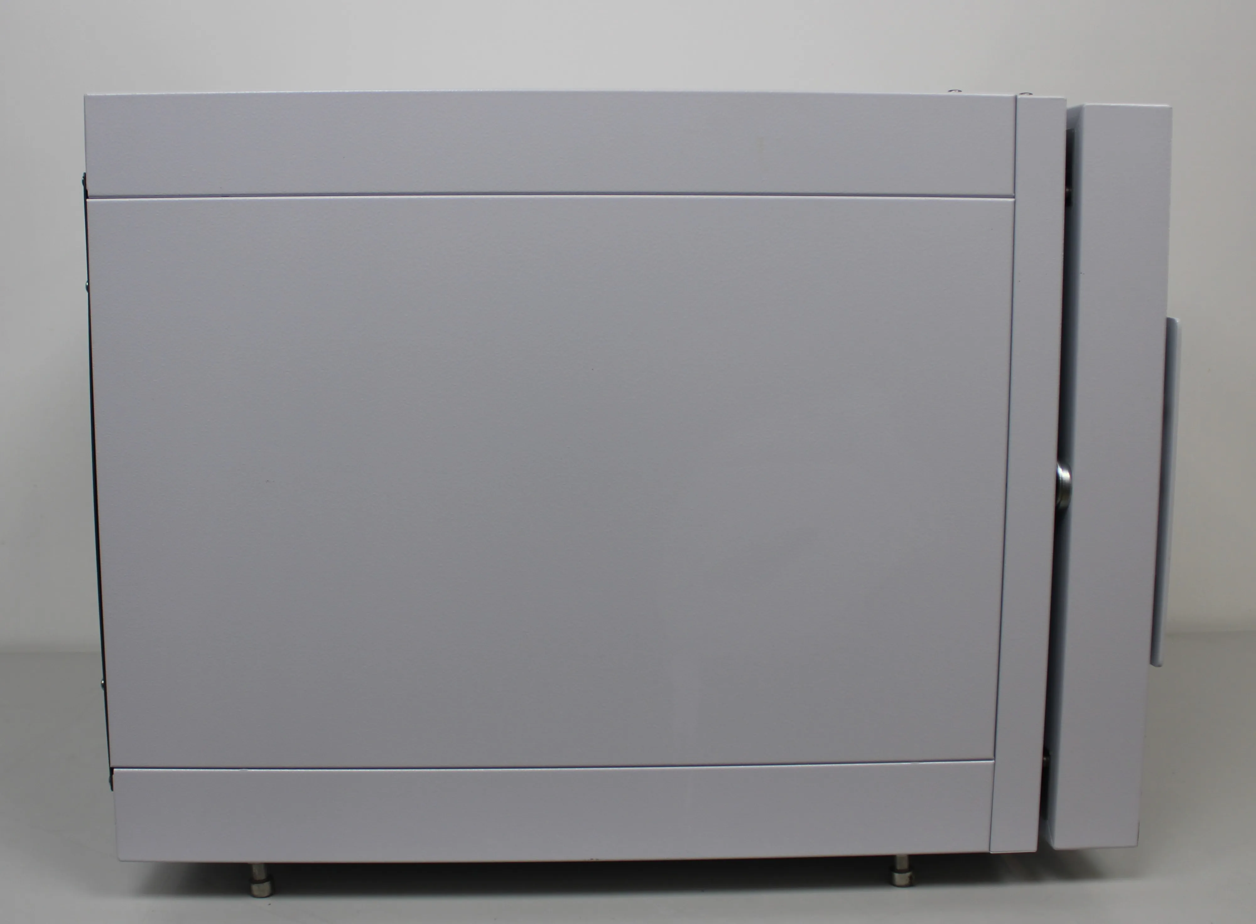 Thermo Electron INNOVENS 55 EB1 Bacteriological Incubator Oven 120V/220V 50Hz/60Hz 30401560