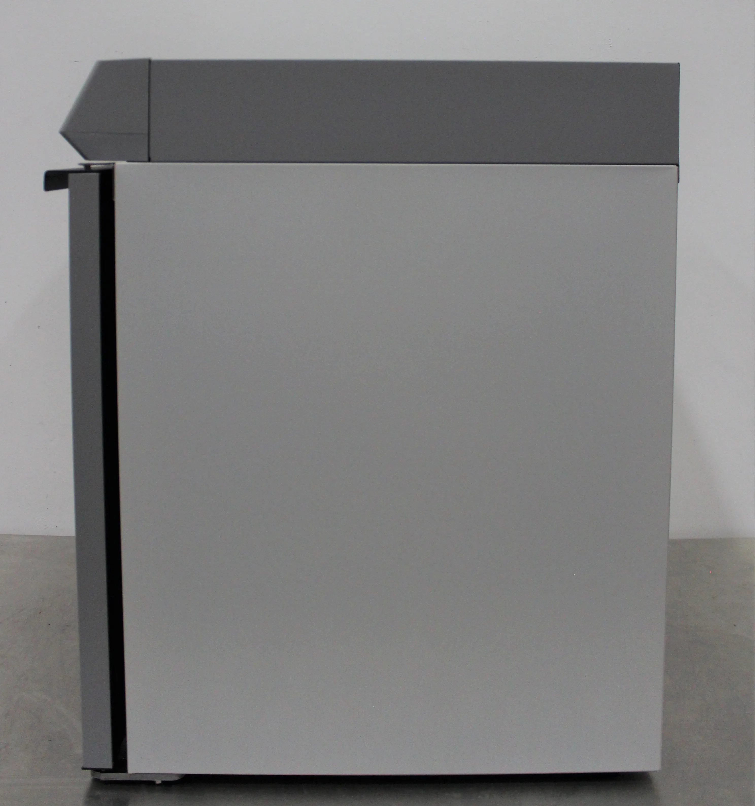 Thermo Scientific TSX Series Undercounter Lab Refrigerator