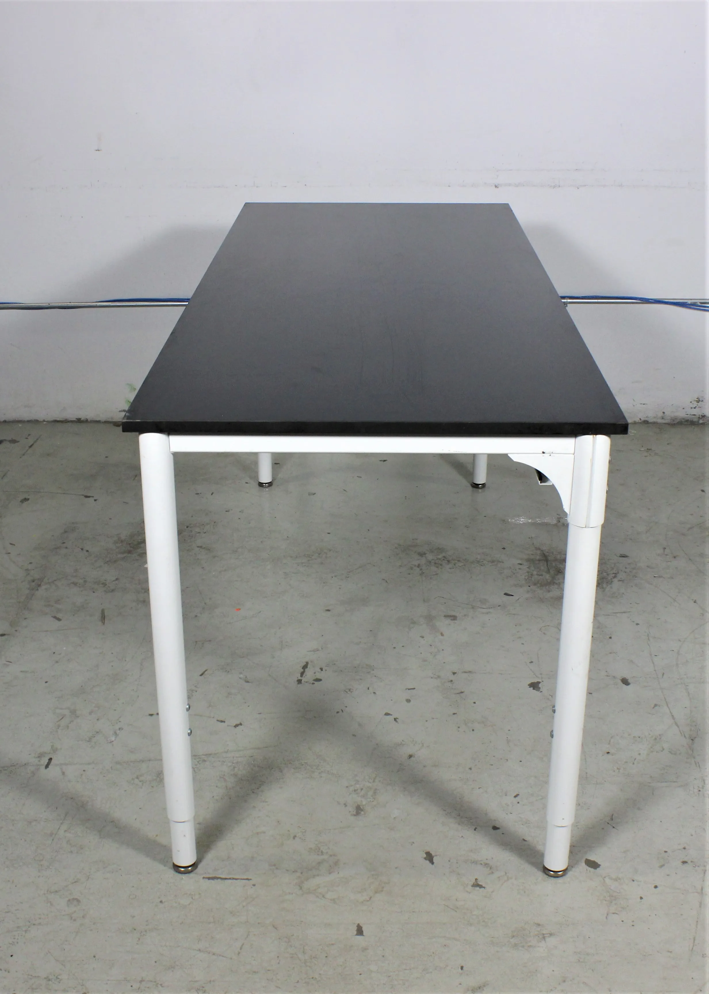 Agensys 1800 Stewart Laboratory Table