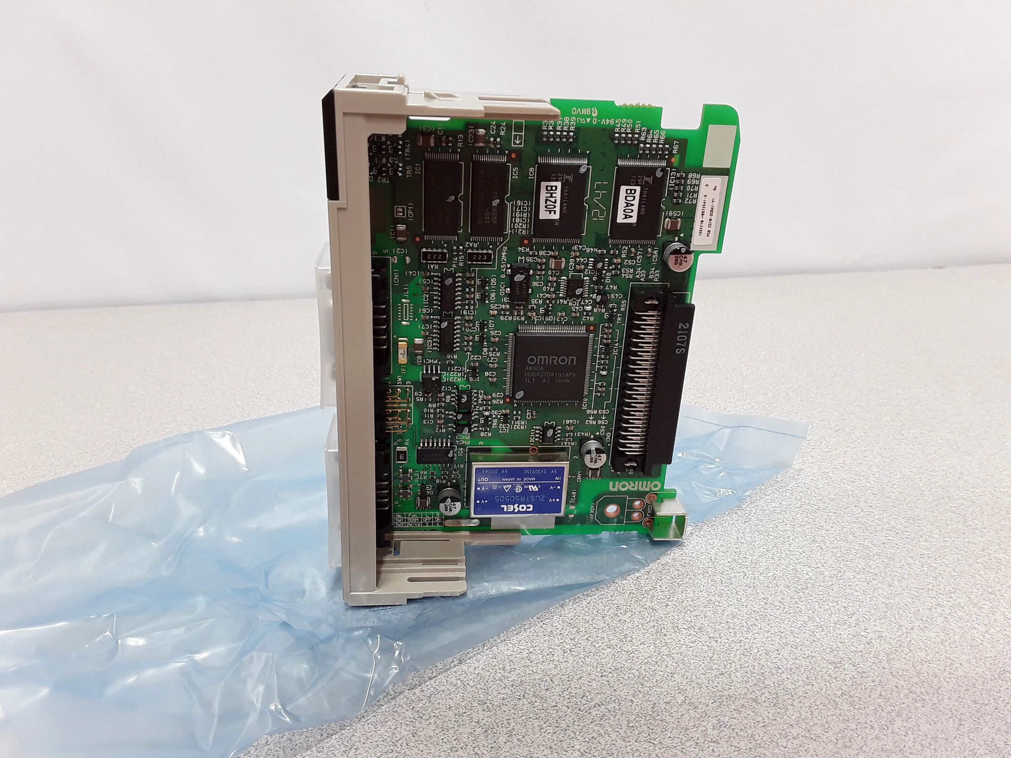 Omron CS1W-SCB41-V1 PLC Expansion Module Serial Communication Board