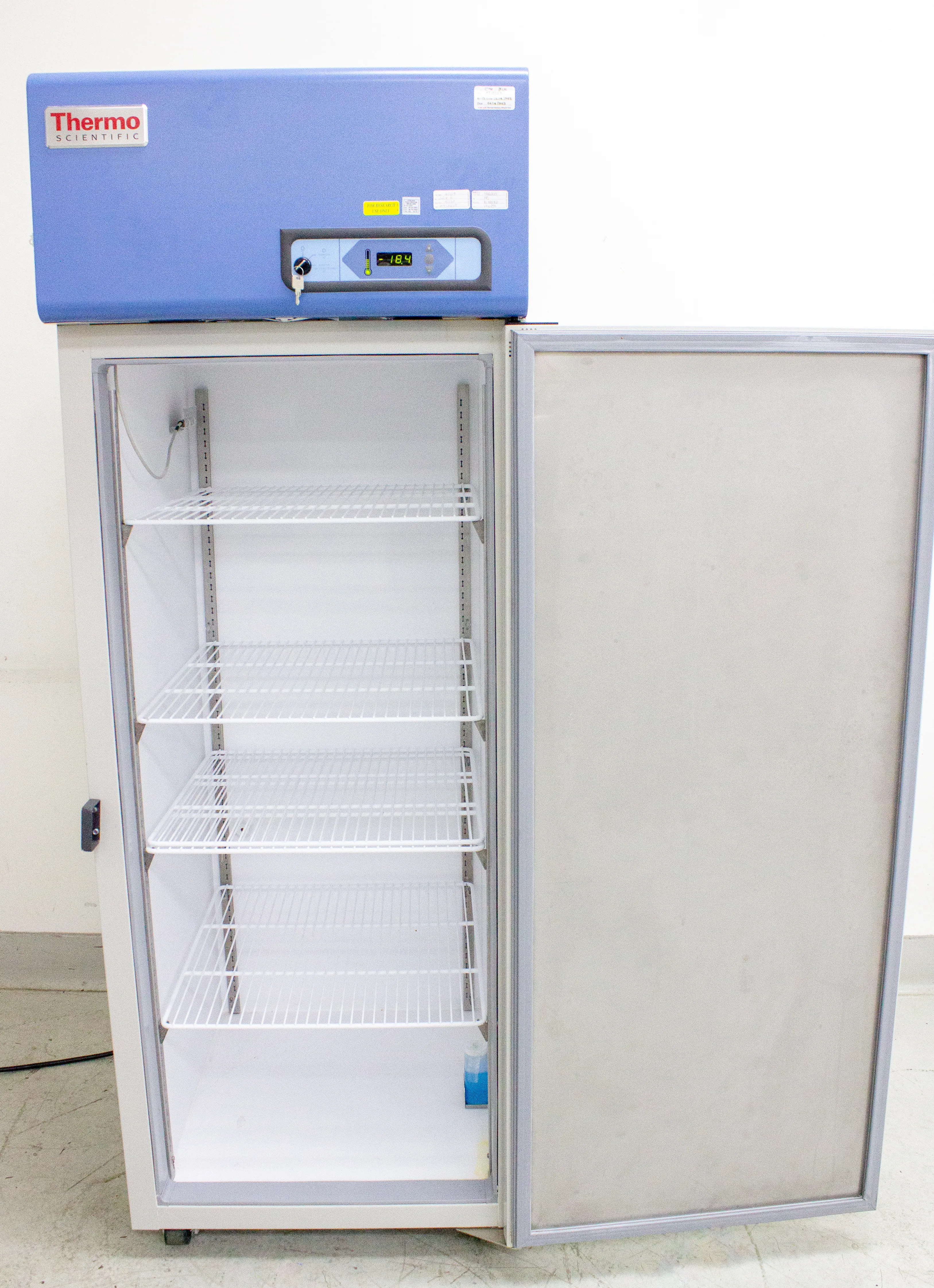 Thermo Scientific Revco -20C Lab Freezer 23.3 Cu. Ft., Upright UGL2320A