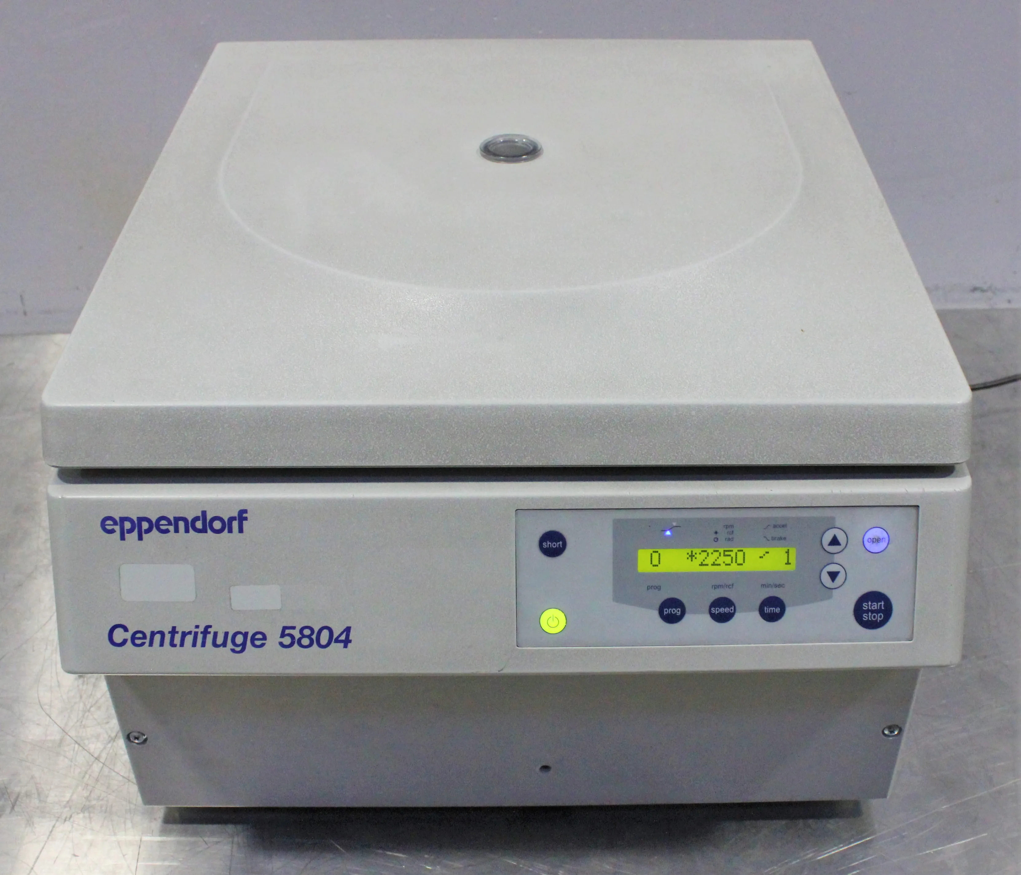 Eppendorf 5804 Benchtop Centrifuge