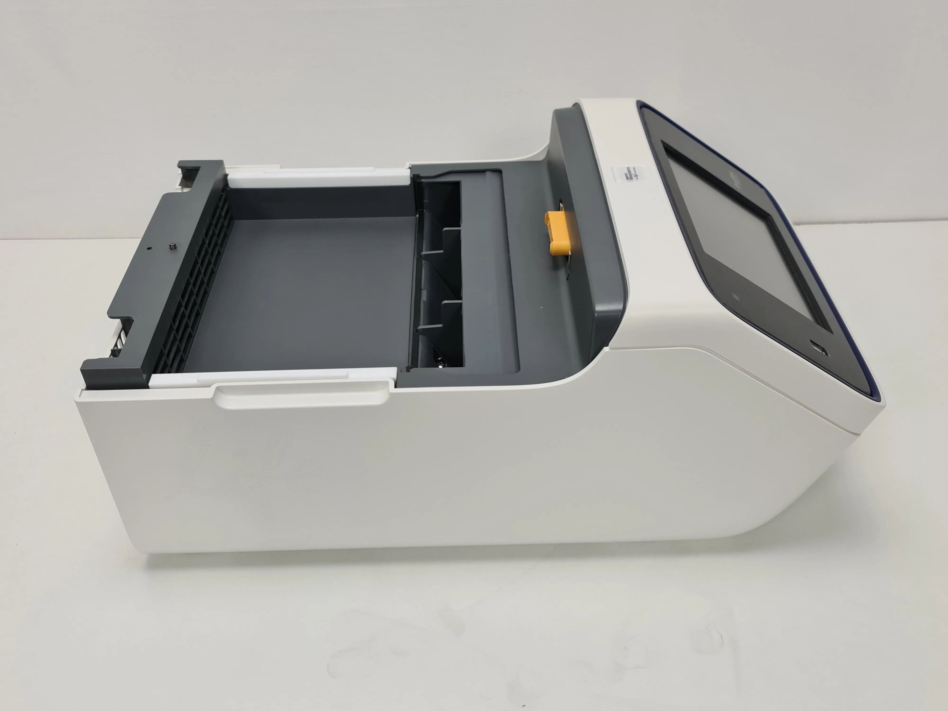 Applied Biosystems ProFlex Base PCR Thermal Cycler