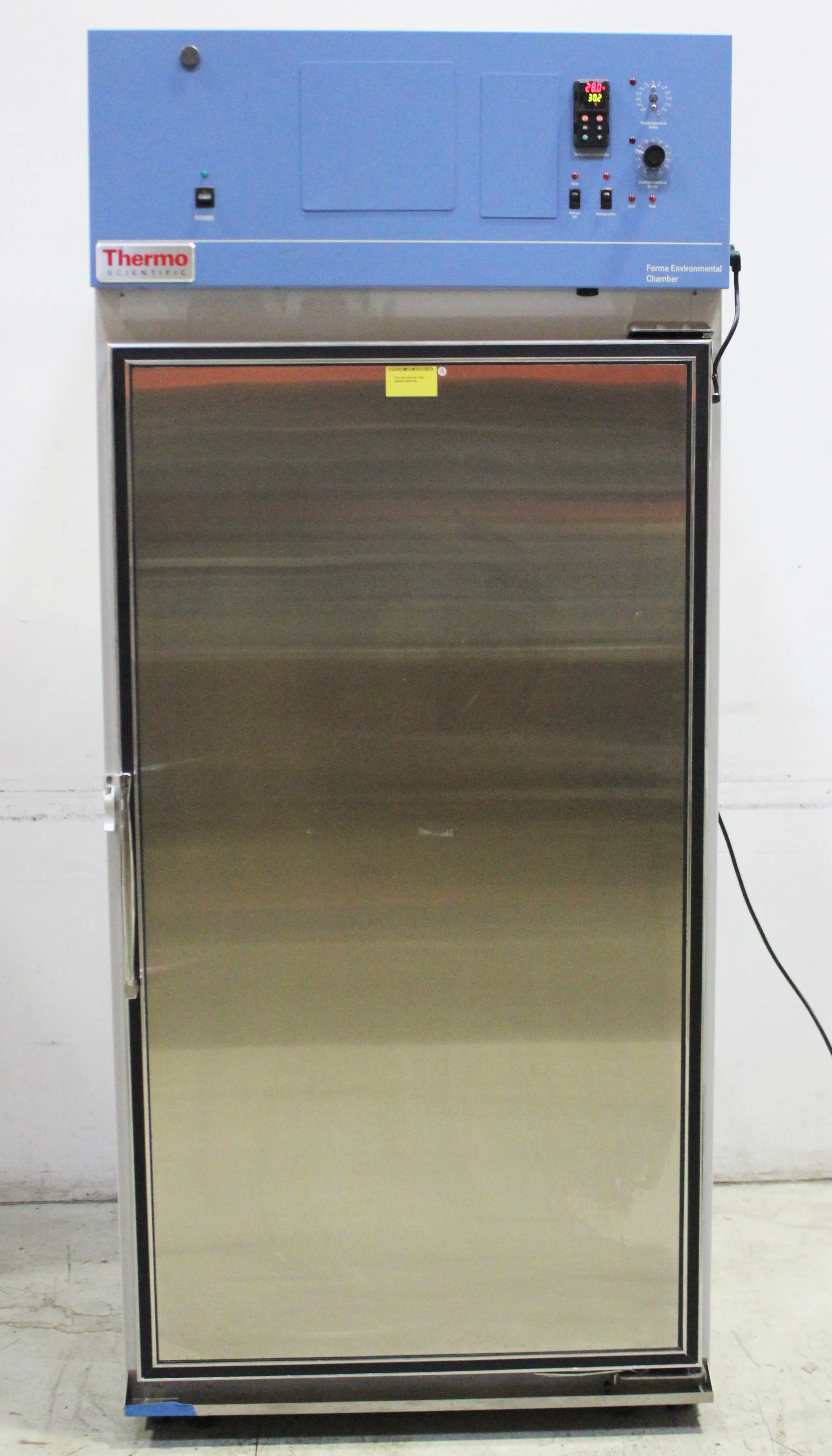 Thermo Scientific Forma Environmental Chamber Model 3920 - Used Lab Equipment