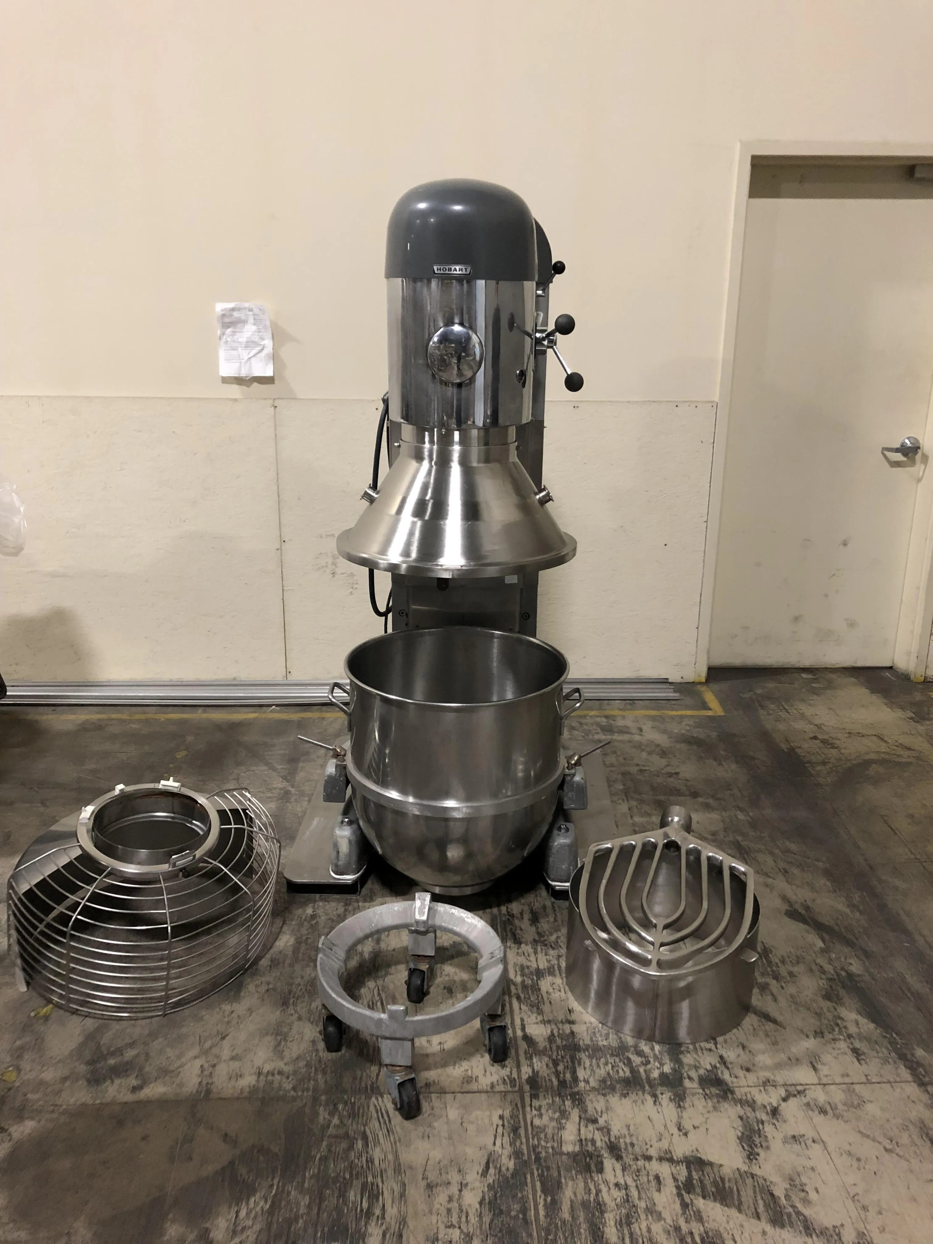 Hobart V1401 140-Quart Mixer with 5 H.P. Fixed Speed Motor