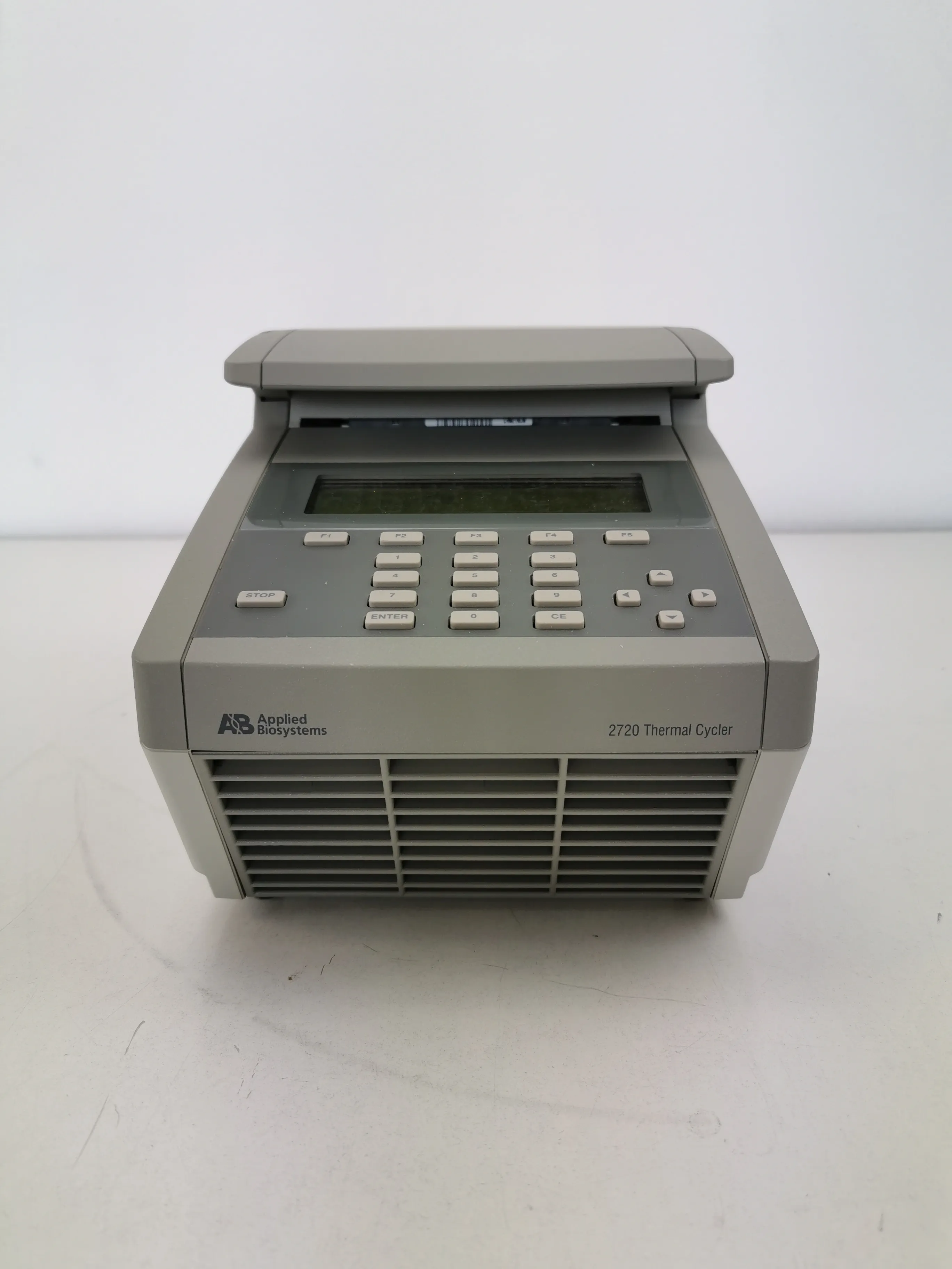 Applied Biosystems 2720 Thermal Cycler 96-well block