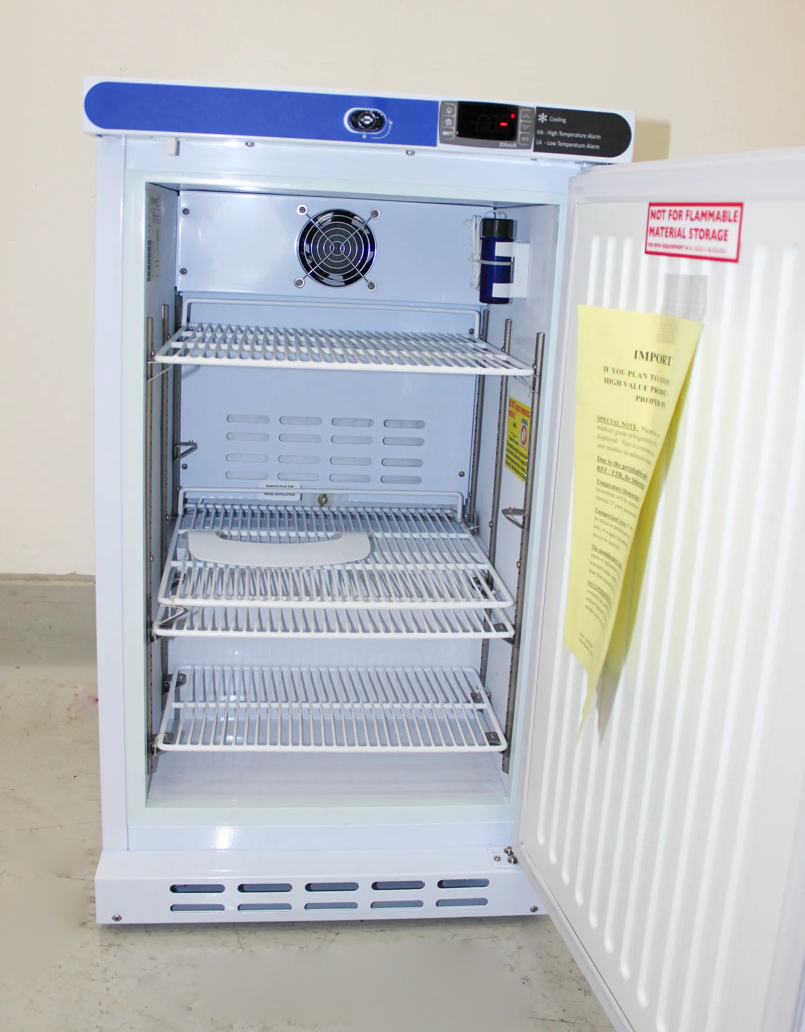 VWR Benchtop Lab Fridge HCUCBI-0204 Refrigerator