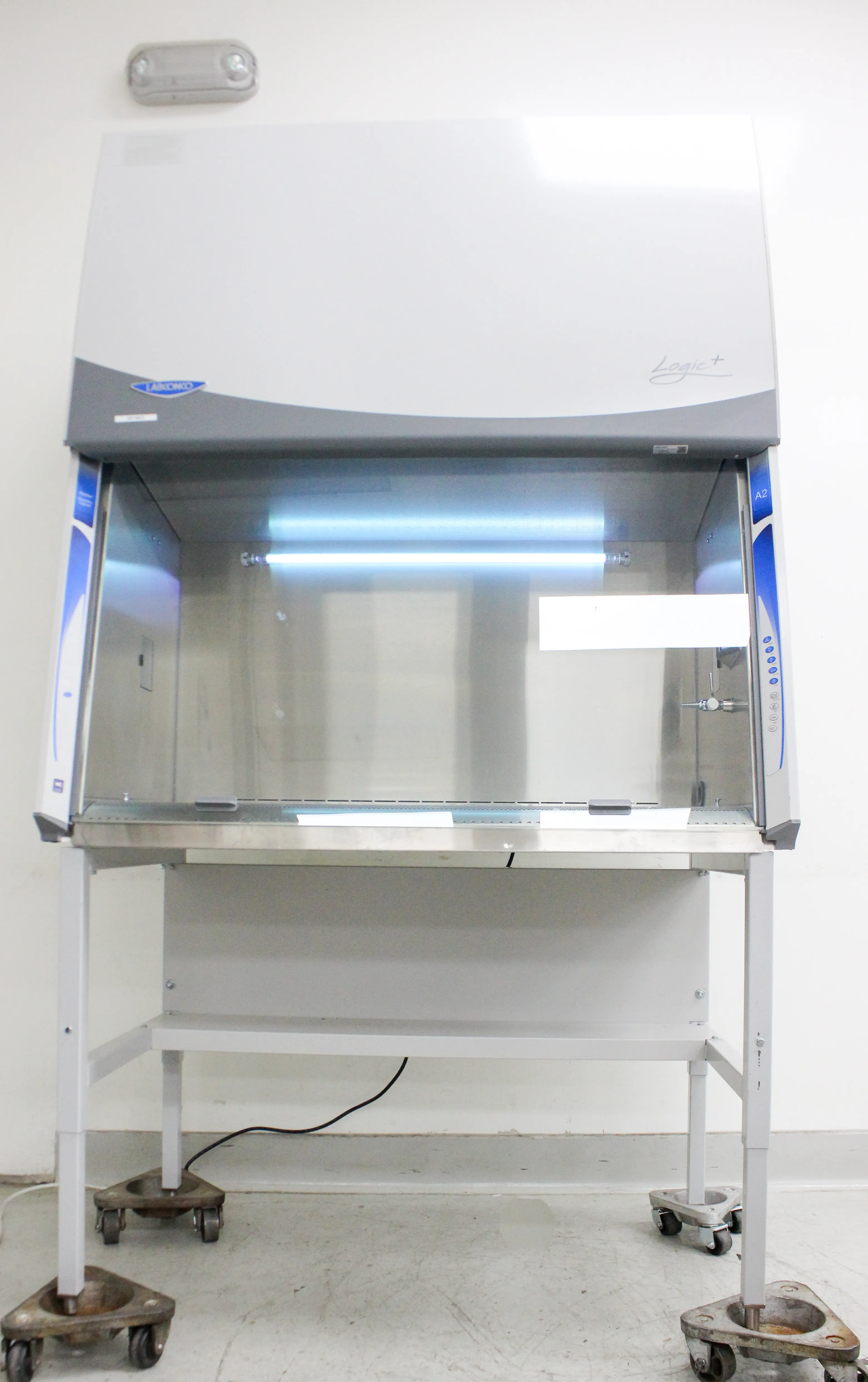 Labconco Purifier Logic+ Class II, Type A2 Biosafety Cabinet Cat# 302481101 (Used, 30-Day Warranty)