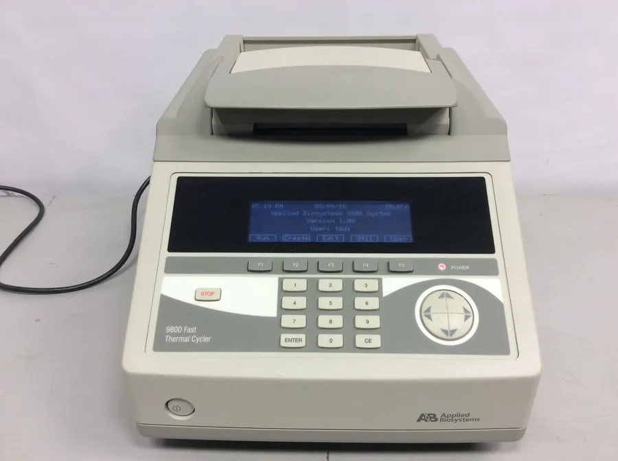 Applied Biosystems 9800 Fast Thermal Cycler PCR