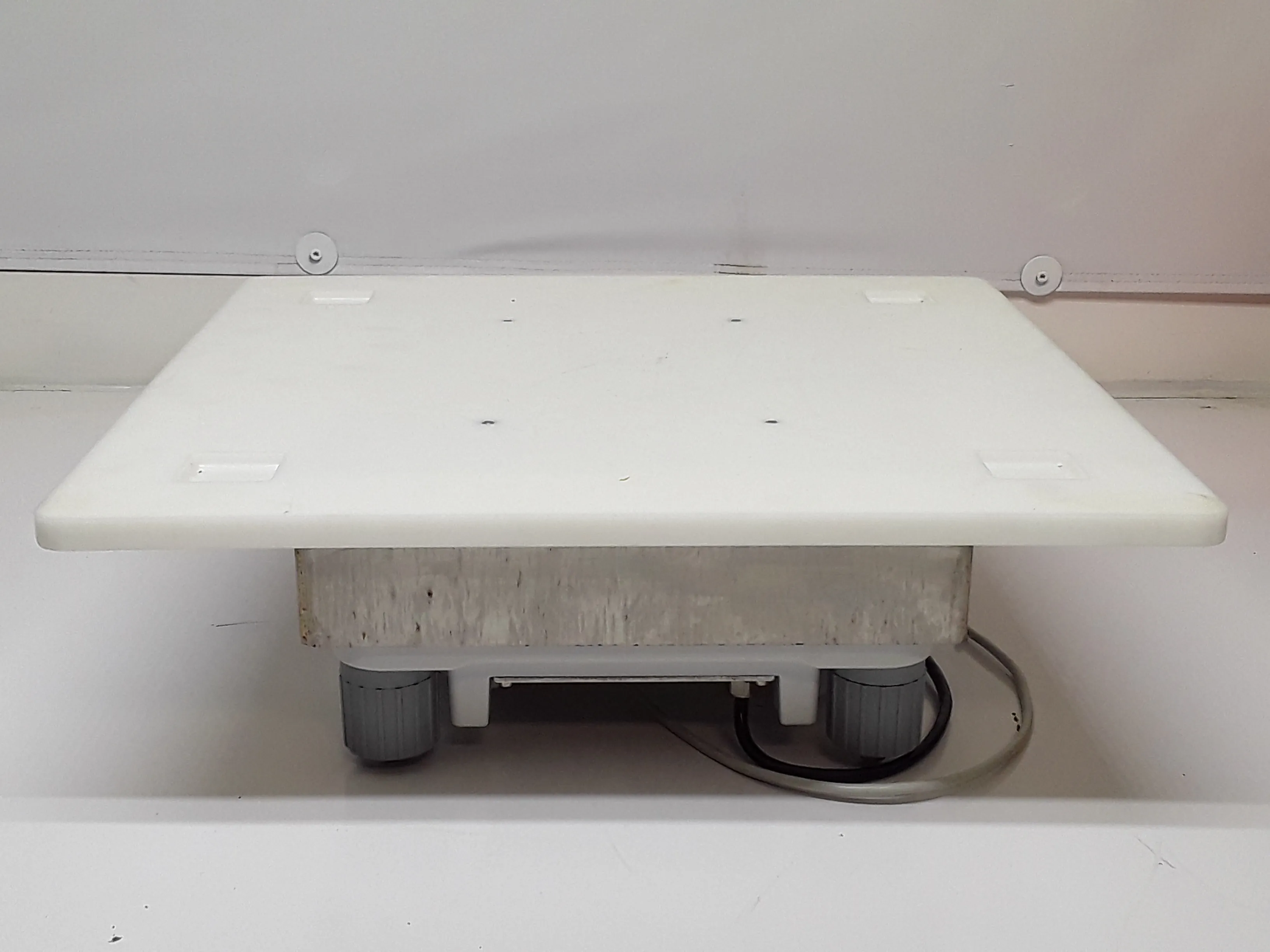 Mettler Toledo XP64001L Toploading Balance 64100g x 0.1g Used Laboratory Scale