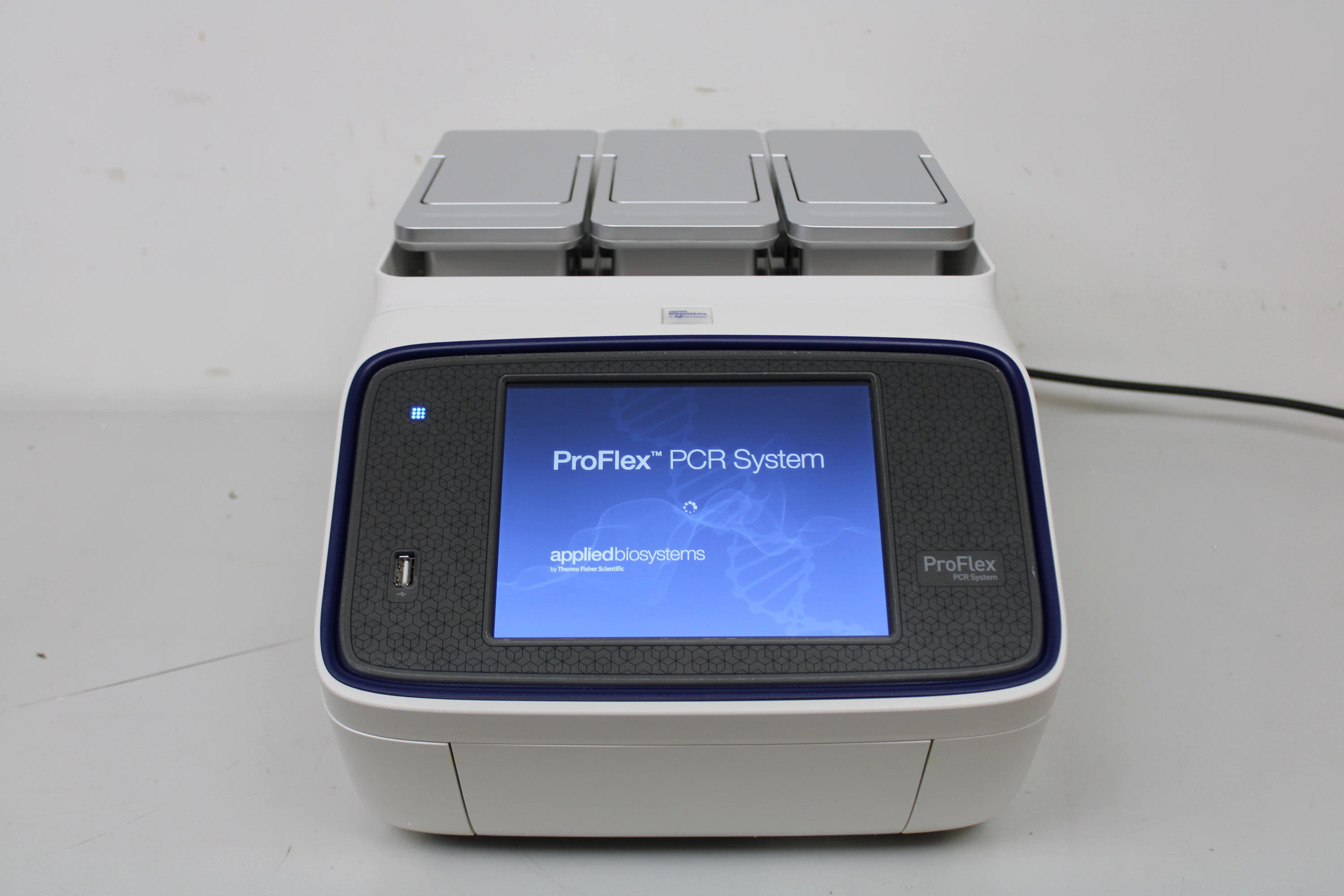 Applied Biosystems ProFlex Base 4483636R Real-Time PCR Thermal Cycler